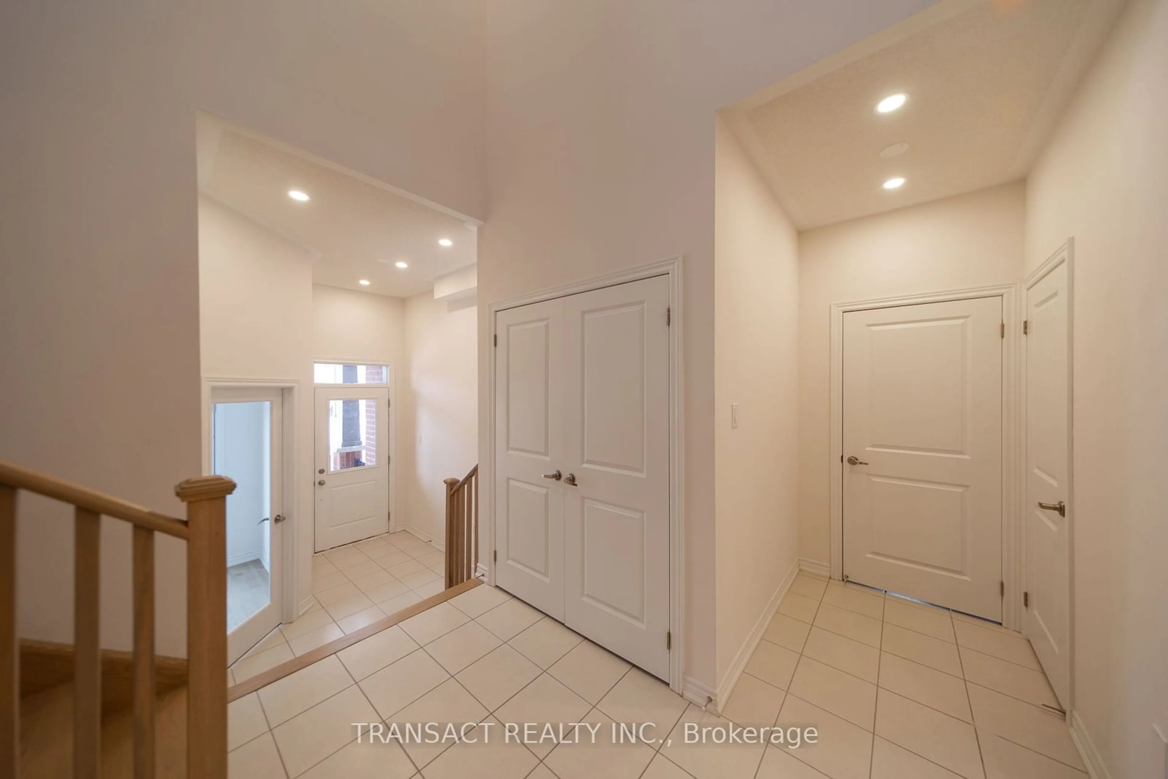 Indoor entryway for 92 Baycroft Blvd, Essa Ontario L3W 0L9