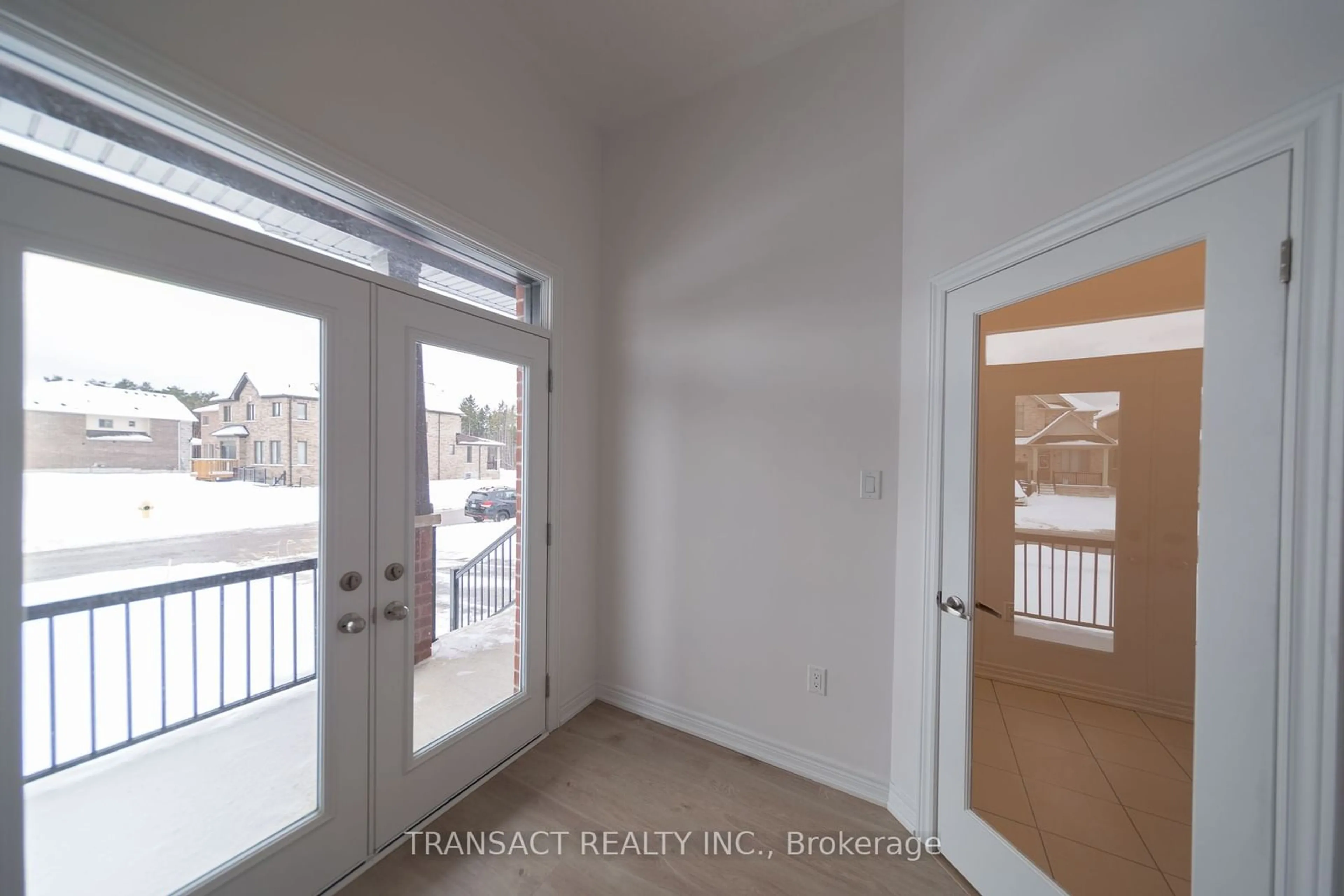 Indoor entryway for 92 Baycroft Blvd, Essa Ontario L3W 0L9