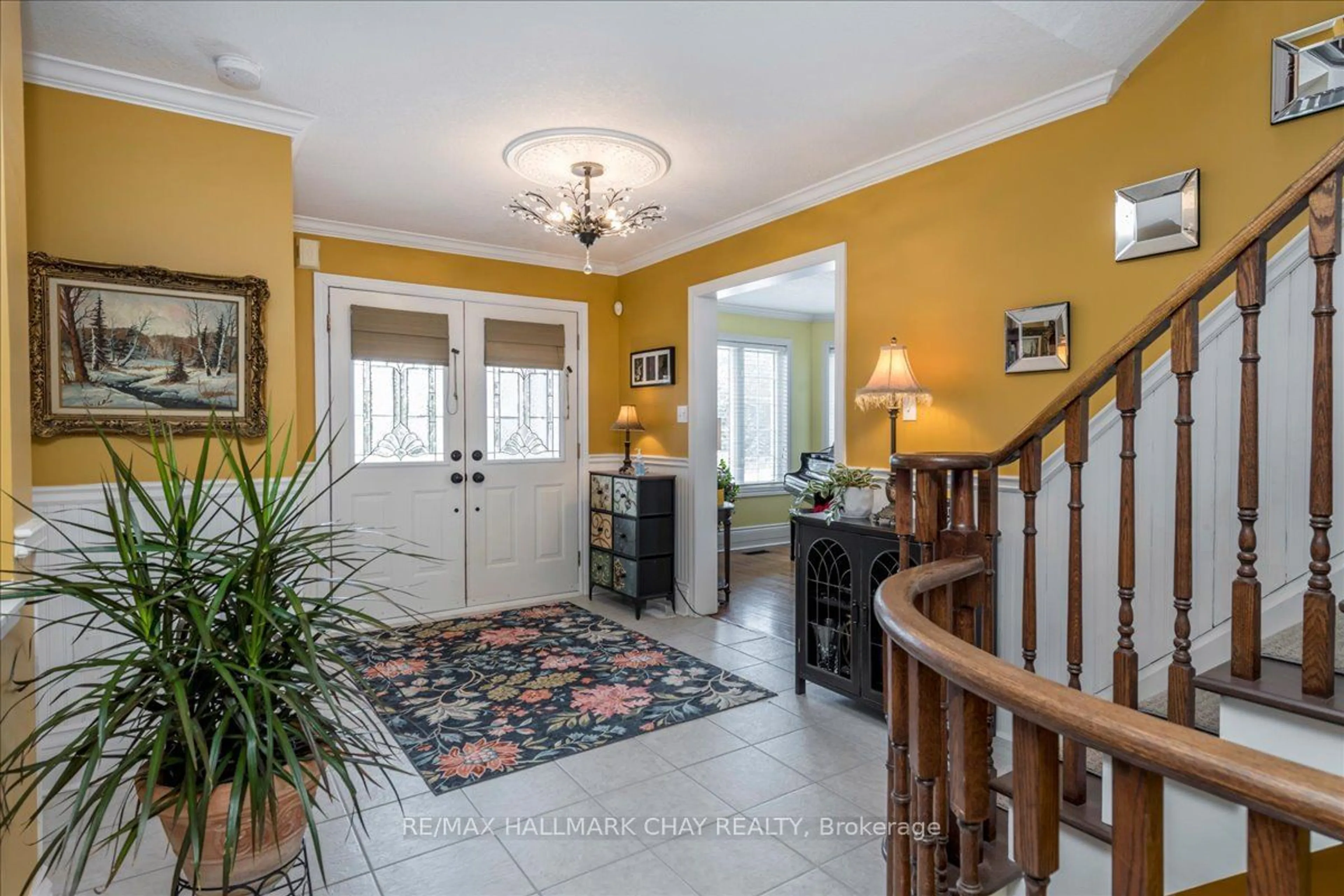 Indoor entryway for 2327 JACK Cres, Innisfil Ontario L9S 2C7