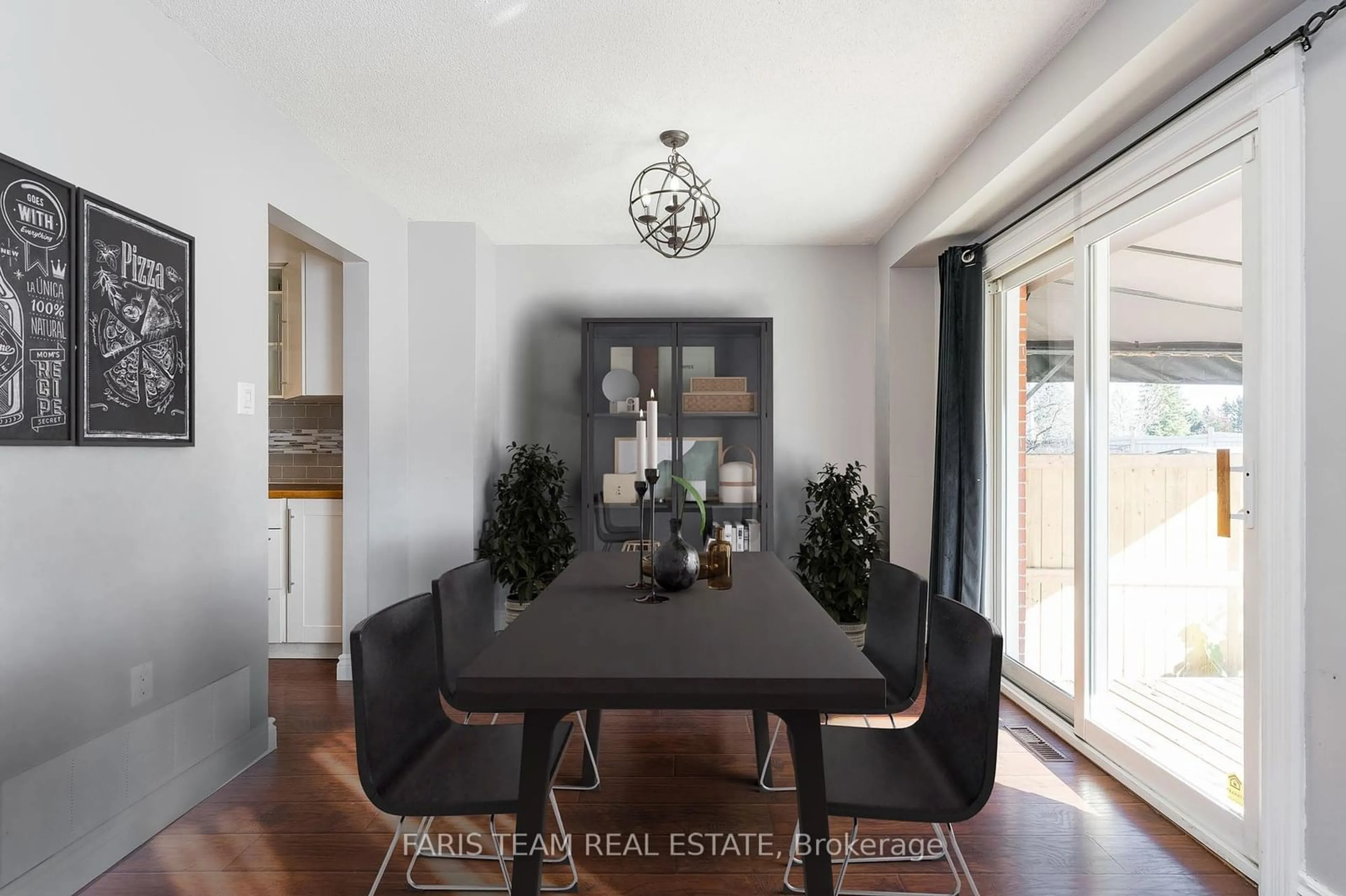 Dining room, wood/laminate floor for 1251 Coleman Crt, Innisfil Ontario L9S 1X4