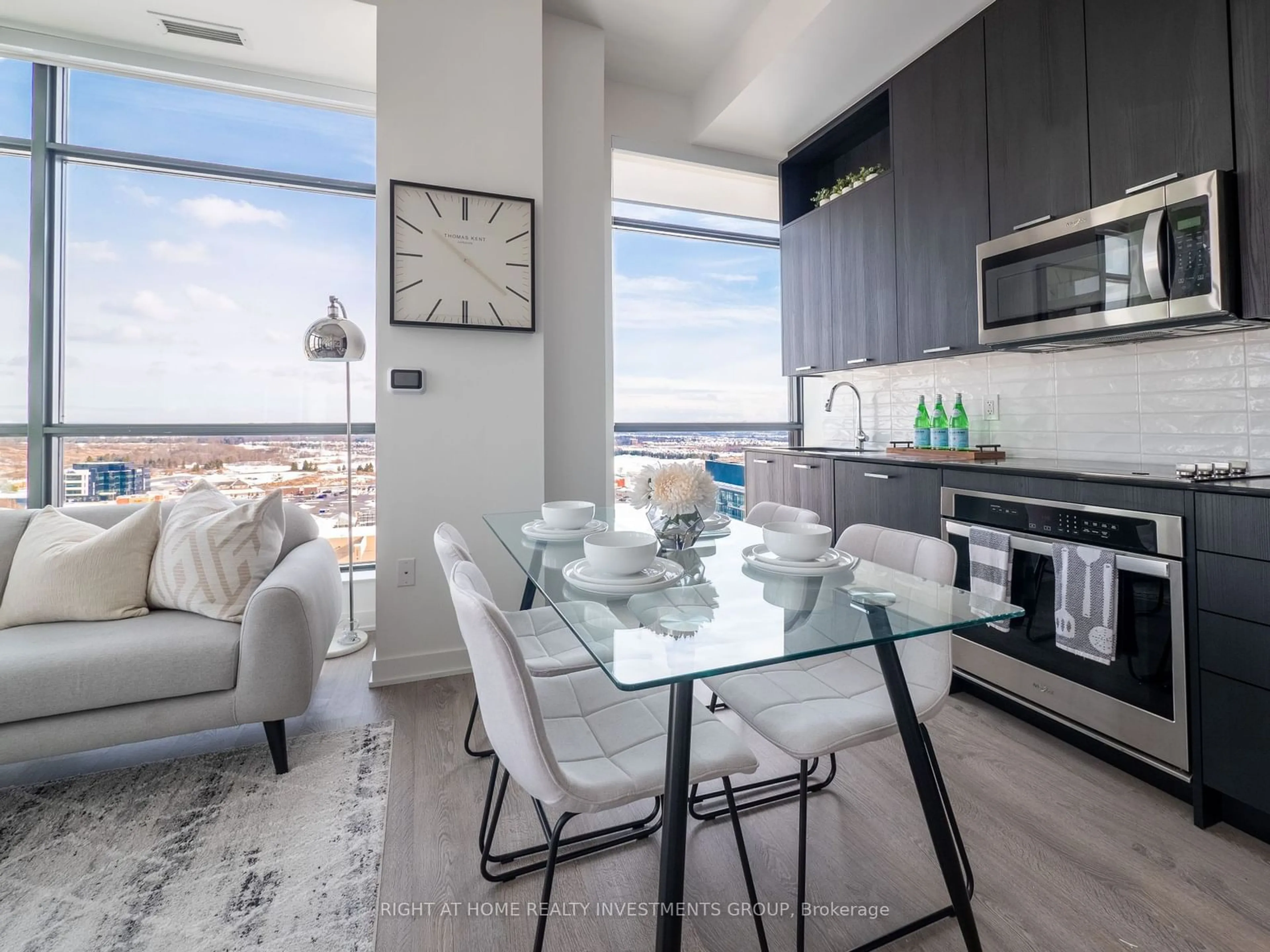 Open concept kitchen, unknown for 120 Eagle Rock Way #PH04, Vaughan Ontario L6A 5C2