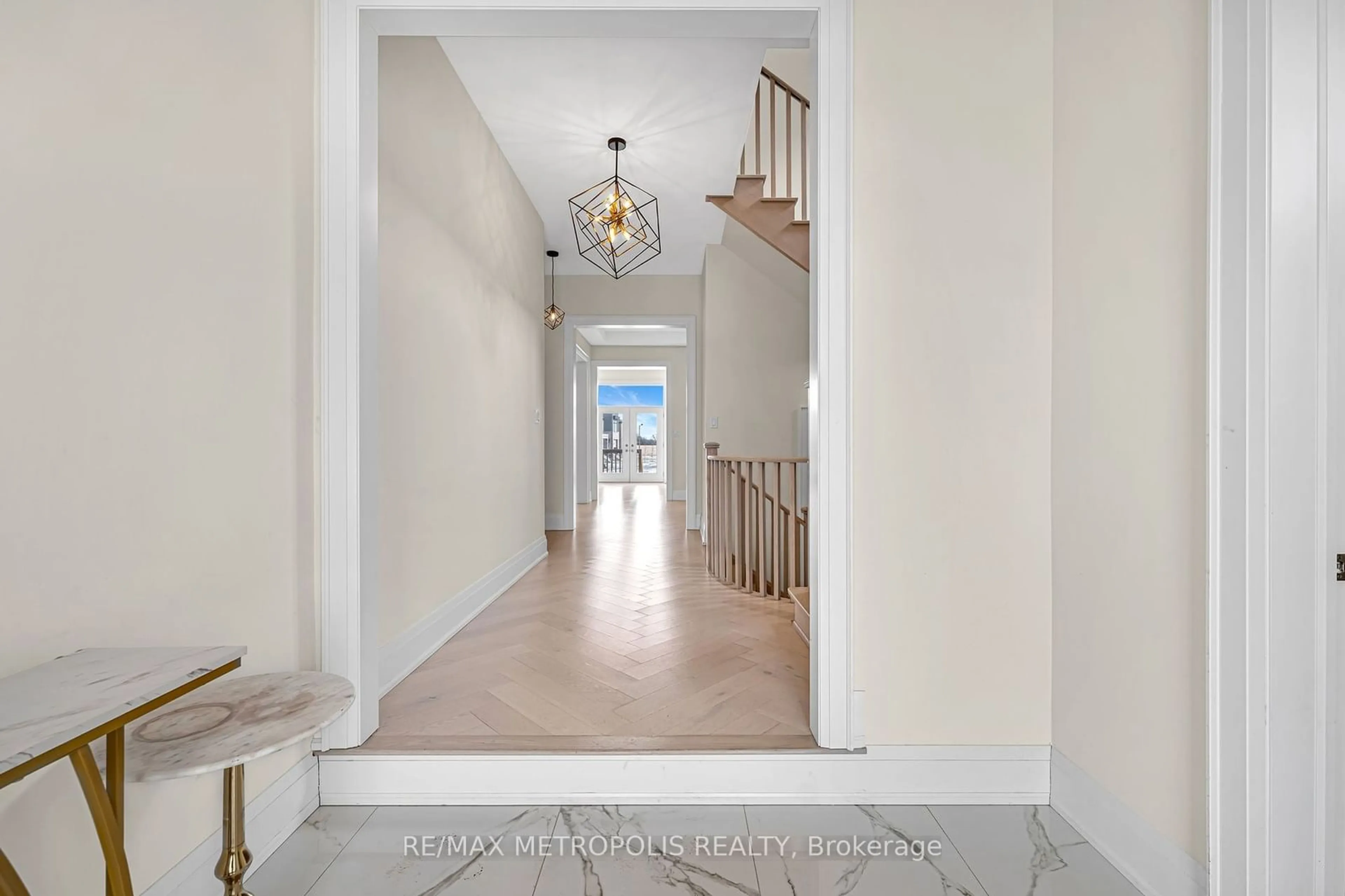 Indoor foyer for 294 Wesmina Ave, Whitchurch-Stouffville Ontario L4A 5C2