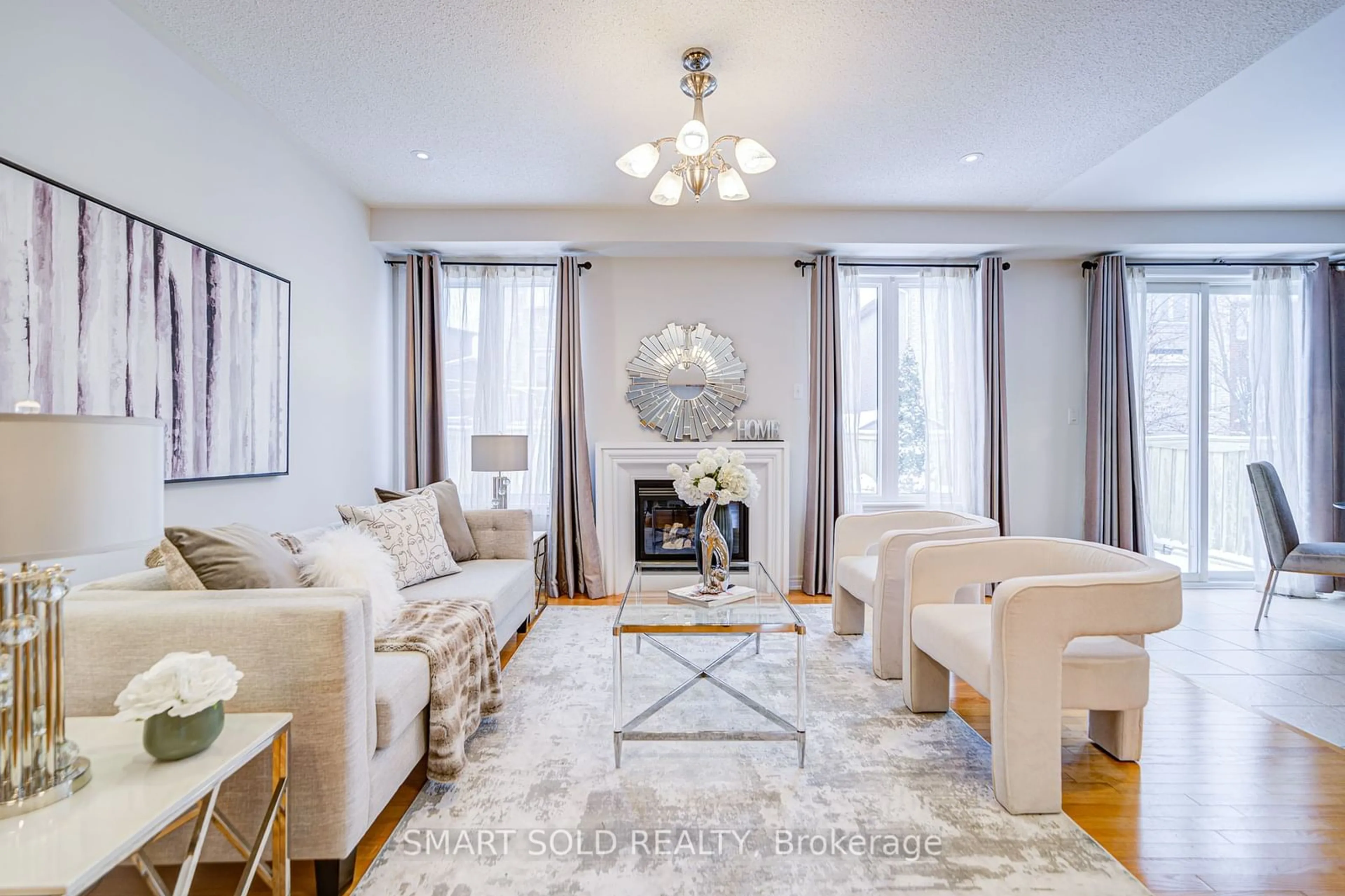 Living room with furniture, unknown for 10 Rowley St, Richmond Hill Ontario L4E 0N2