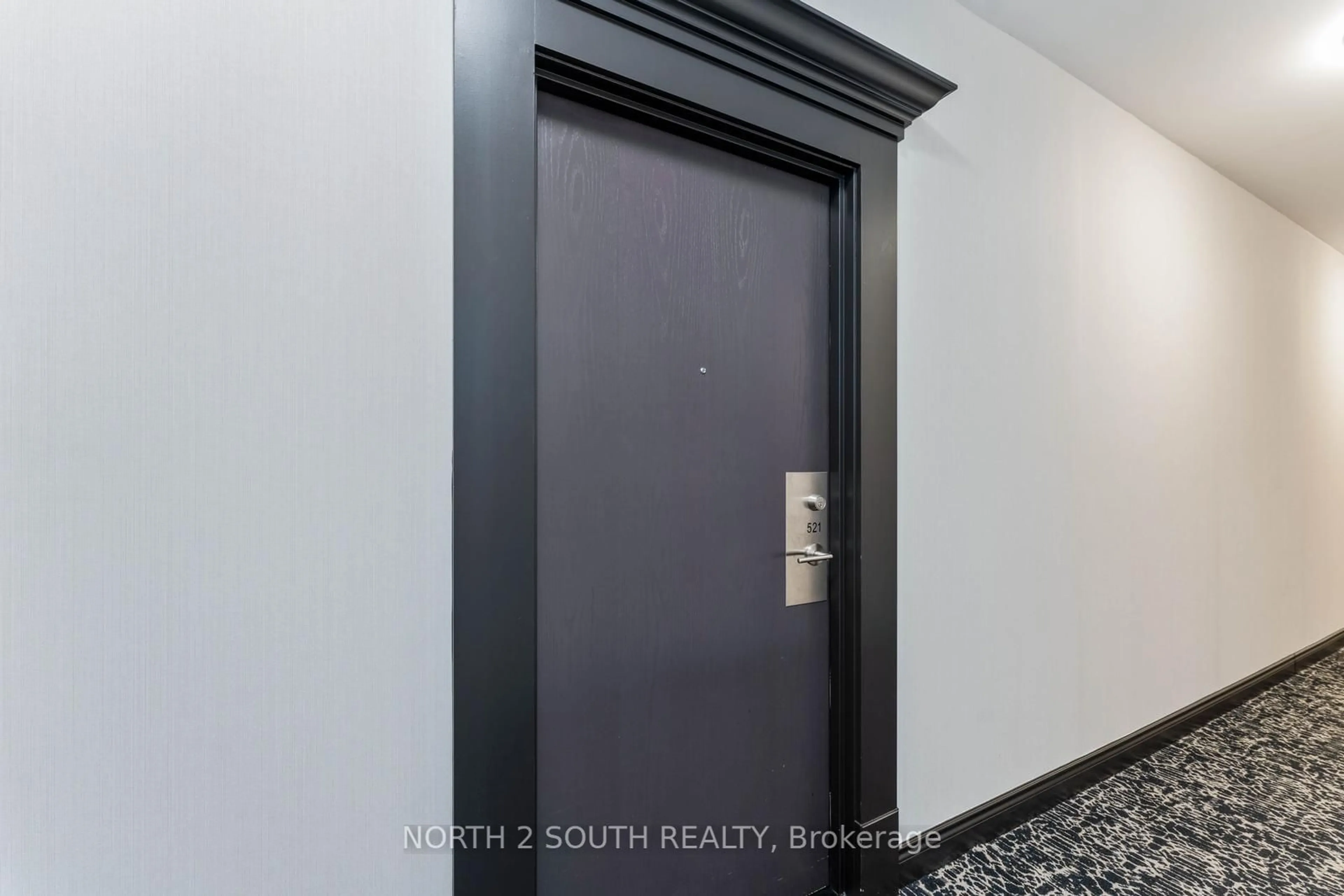 Indoor entryway for 281 Woodbridge Ave #521, Vaughan Ontario L4L 0C6