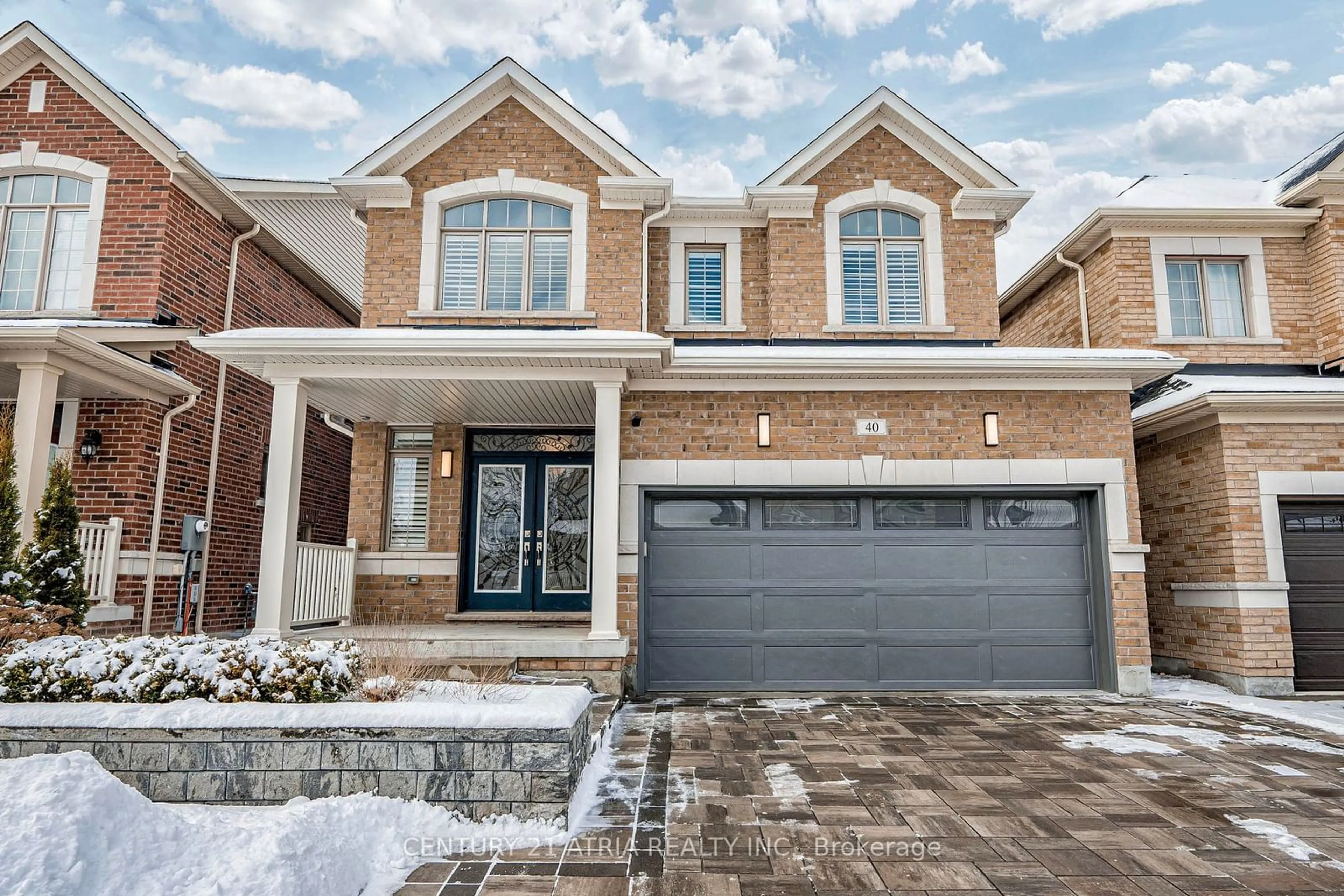 Home with brick exterior material, street for 40 Cobb St, Aurora Ontario L4G 0W9