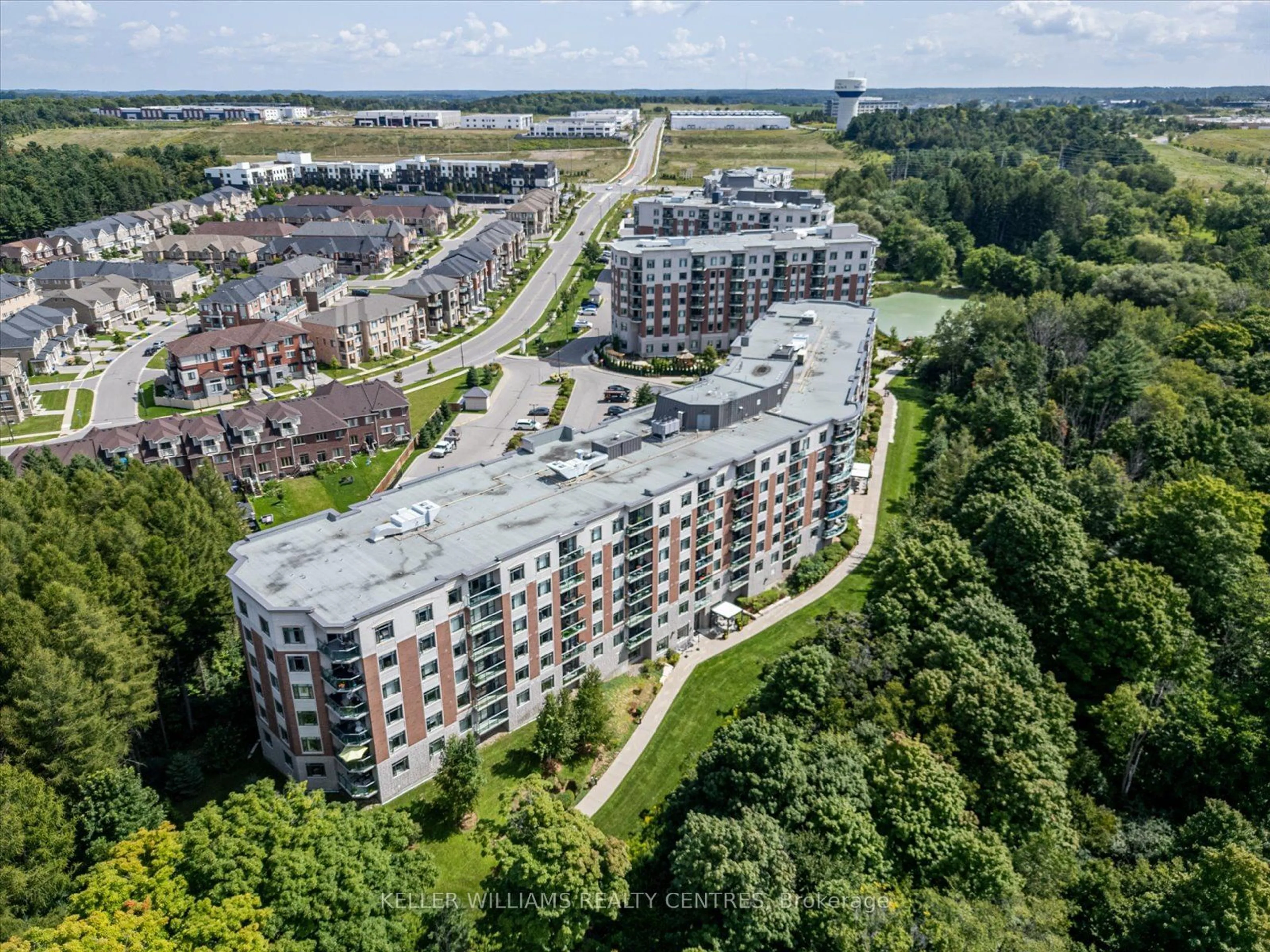 A pic from outside/outdoor area/front of a property/back of a property/a pic from drone, city buildings view from balcony for 460 William Graham Dr #202, Aurora Ontario L4G 1X9