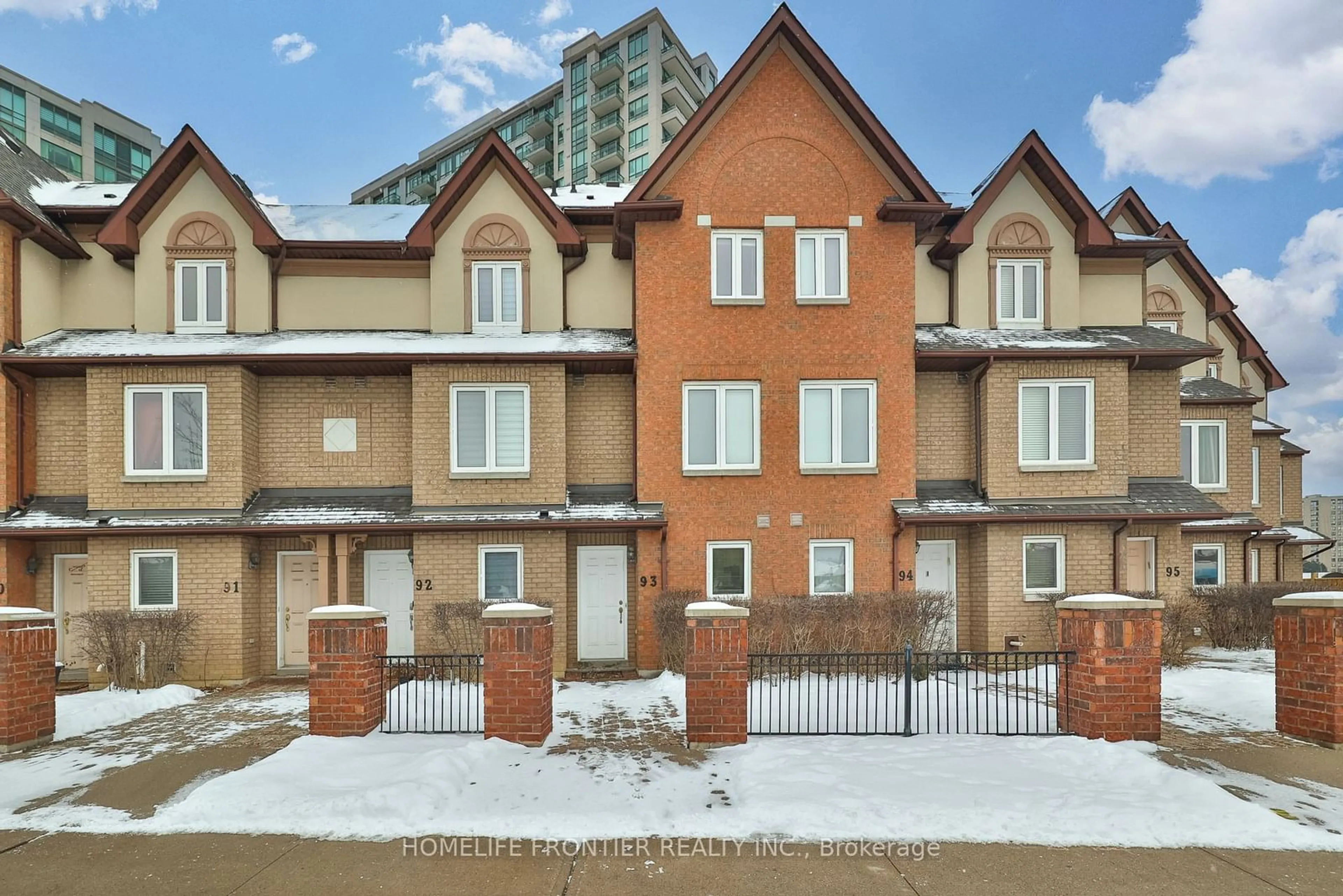 Patio, street for 735 New Westminster Dr #93, Vaughan Ontario L4J 7Y9