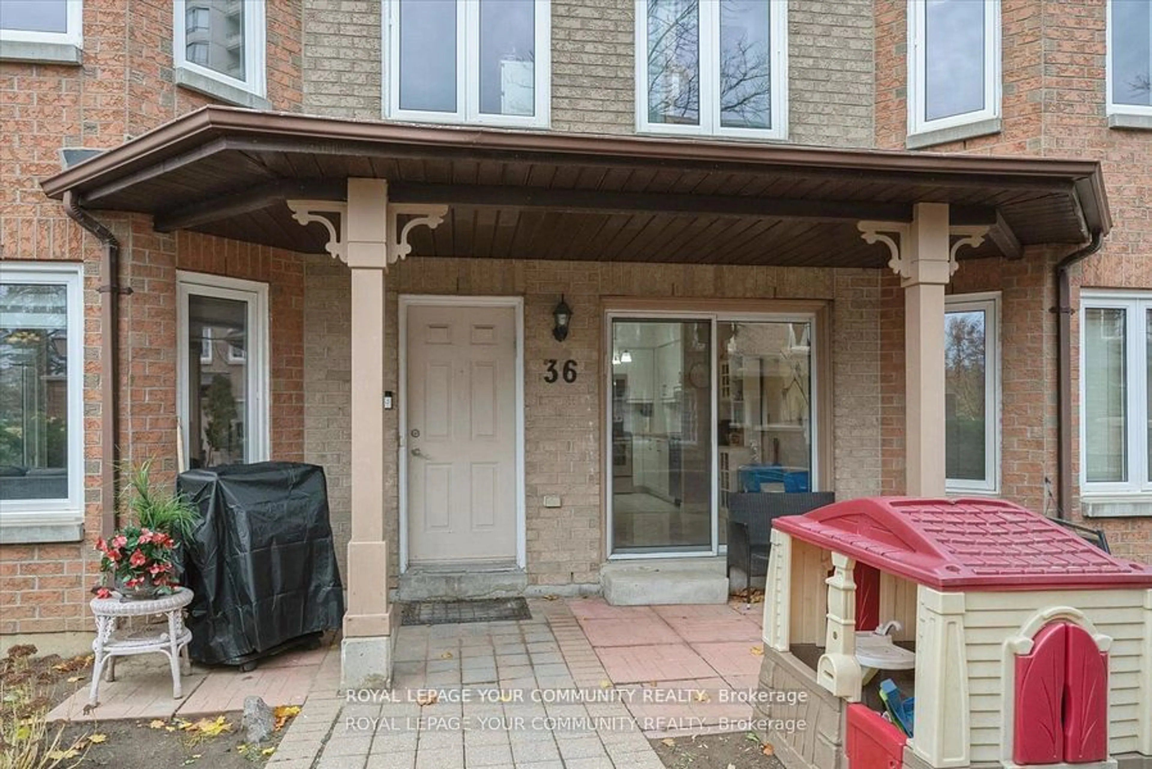 Patio, street for 735 New Westminster Dr #36, Vaughan Ontario L4S 7Y9