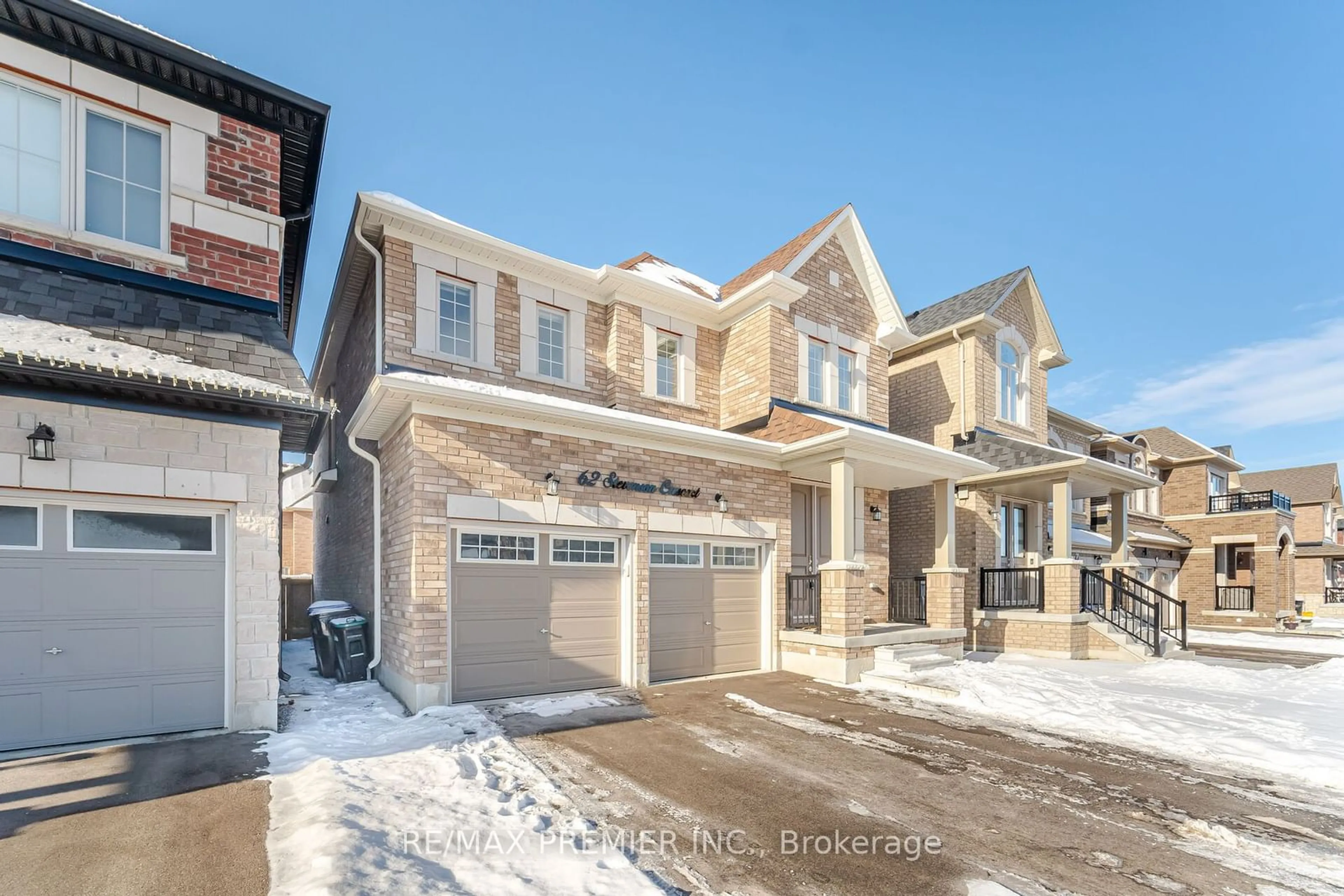 Home with brick exterior material, street for 62 Stevenson Cres, Bradford West Gwillimbury Ontario L3Z 4M1