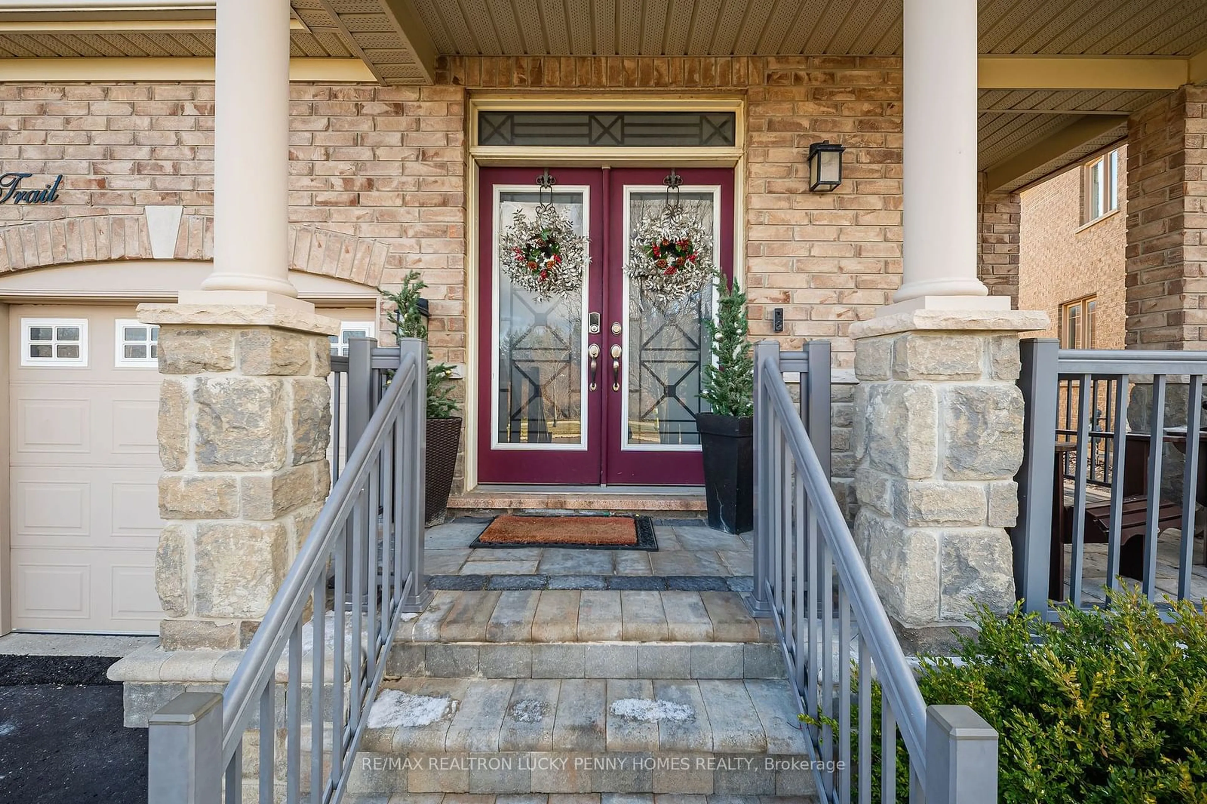 Indoor entryway for 109 Darren Hill Tr, Markham Ontario L6E 0M3