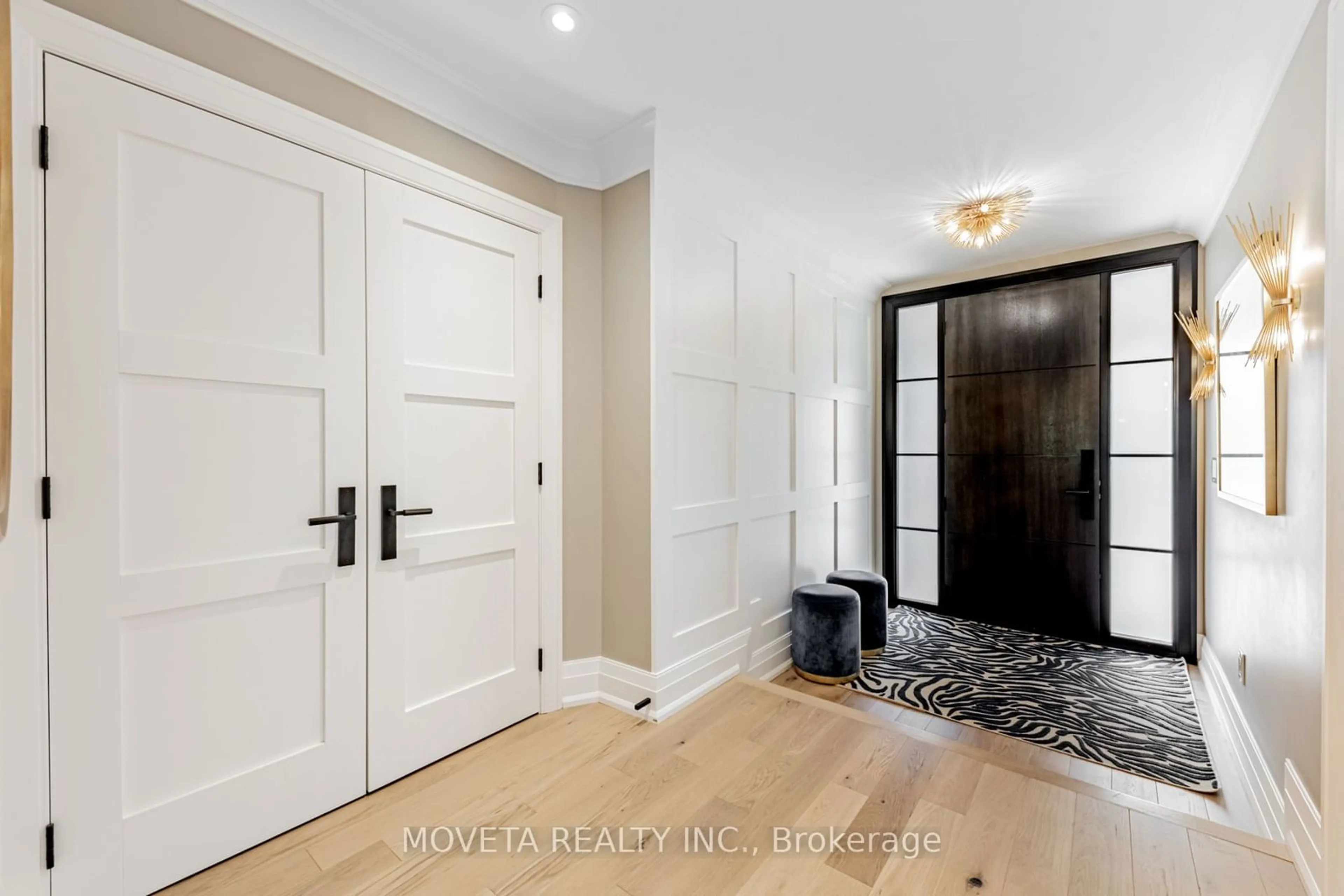 Indoor entryway for 59 Mellings Dr, Vaughan Ontario L4L 8J2