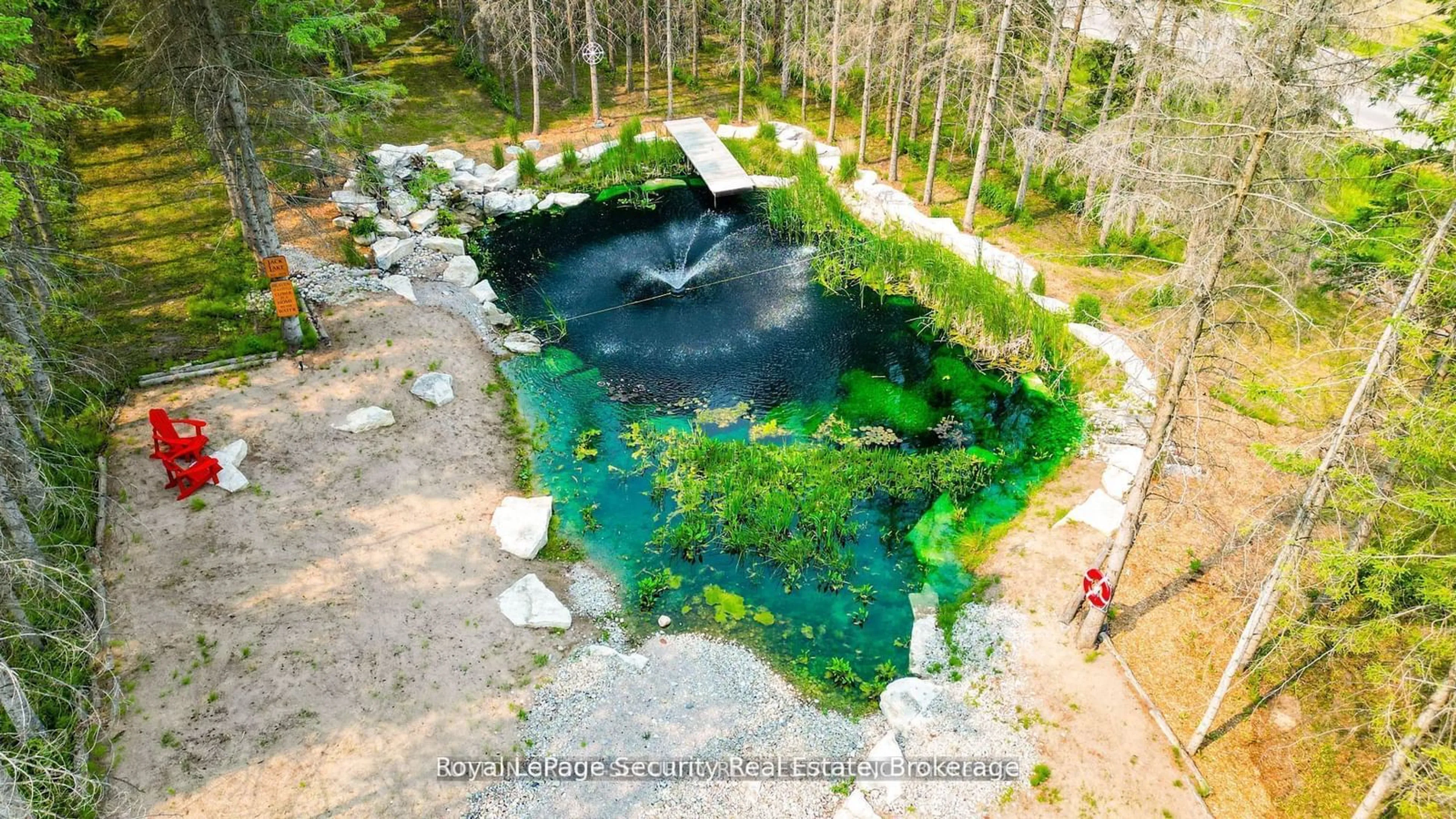 A pic from outside/outdoor area/front of a property/back of a property/a pic from drone, water/lake/river/ocean view for 2464 15th Sdrd, New Tecumseth Ontario L0G 1W0