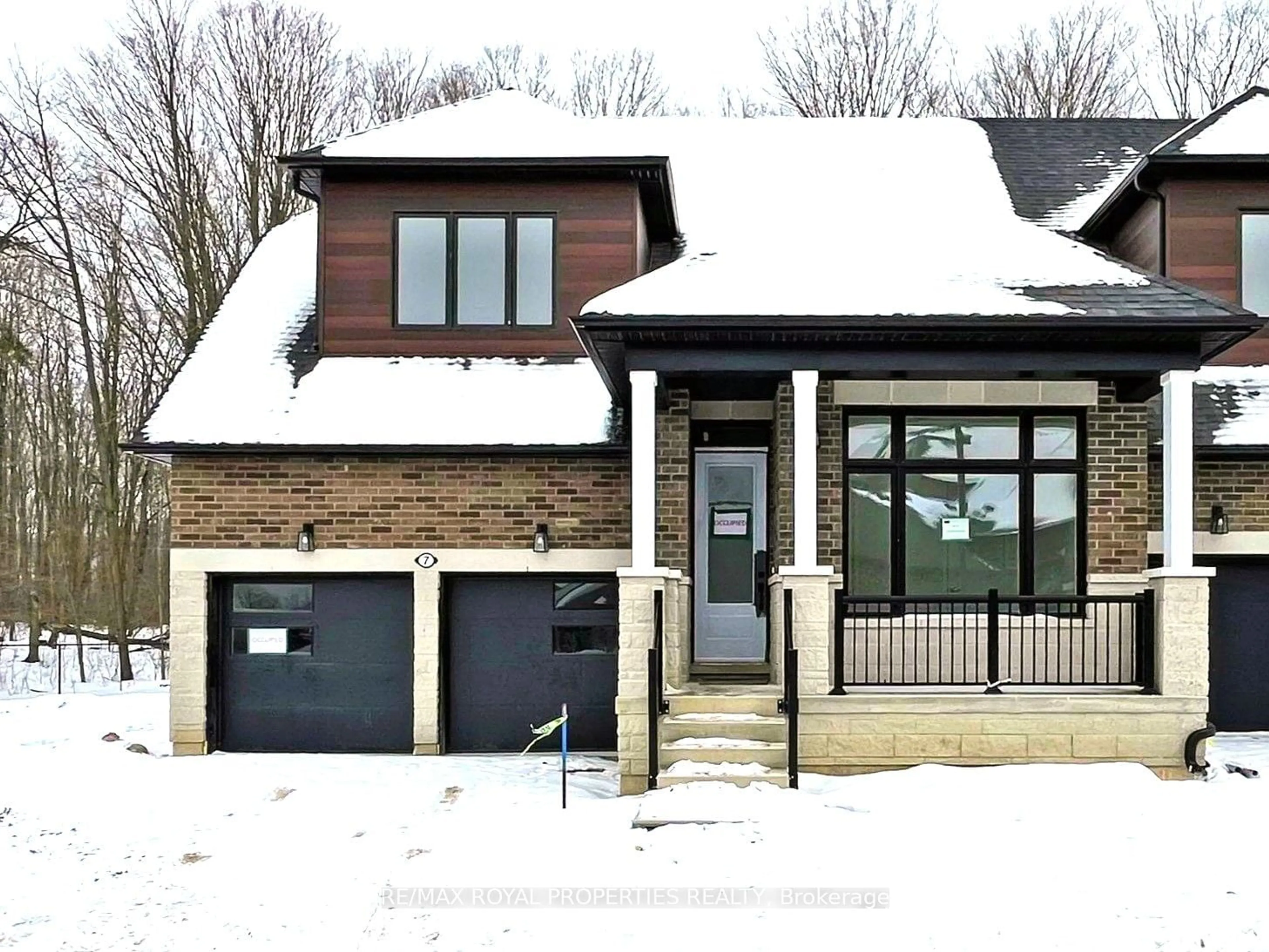 Home with brick exterior material, street for 7 Vern Robertson Gate, Uxbridge Ontario L9P 0R9