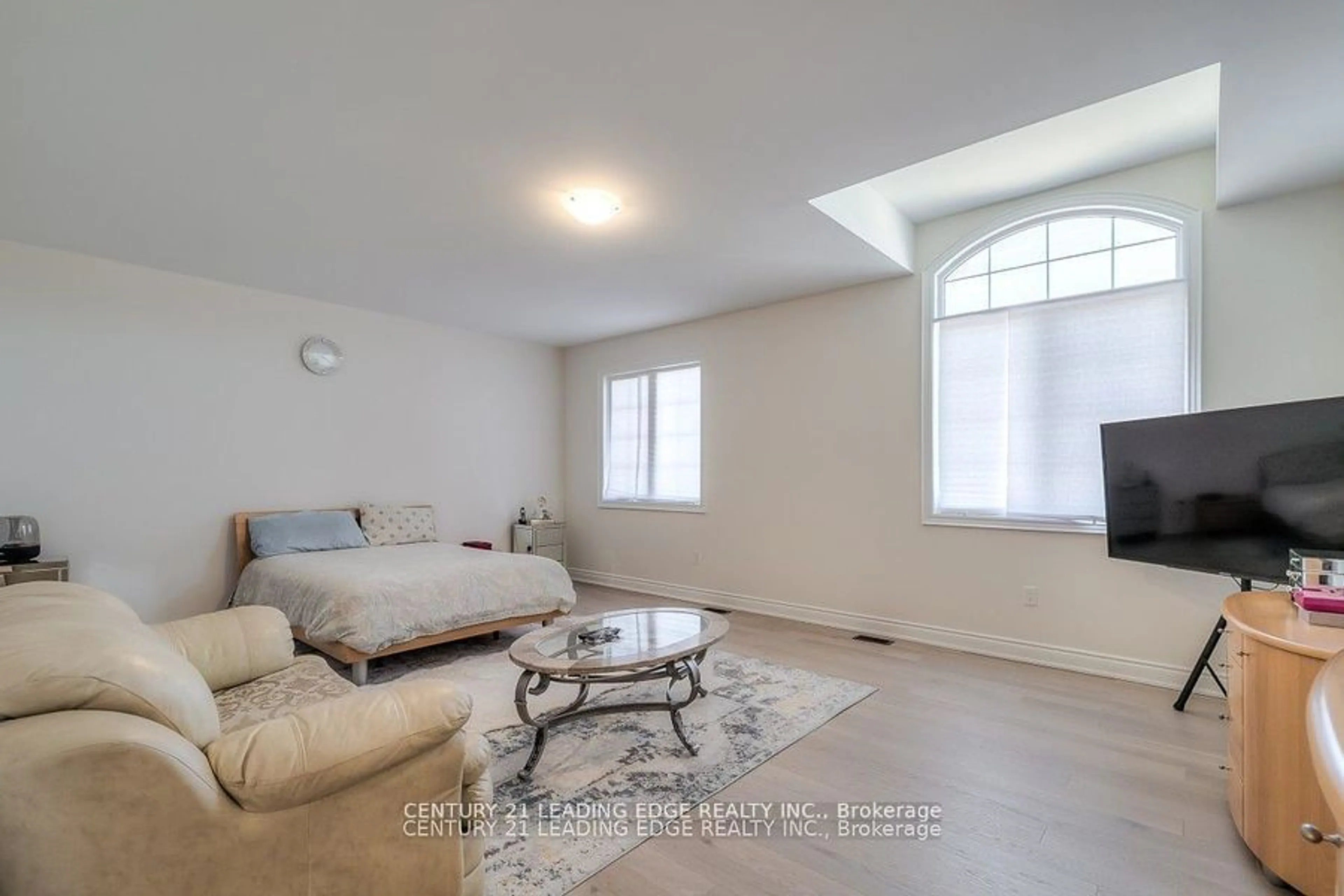 Living room with furniture, unknown for 77 Terravista Cres, Vaughan Ontario L4H 5K3