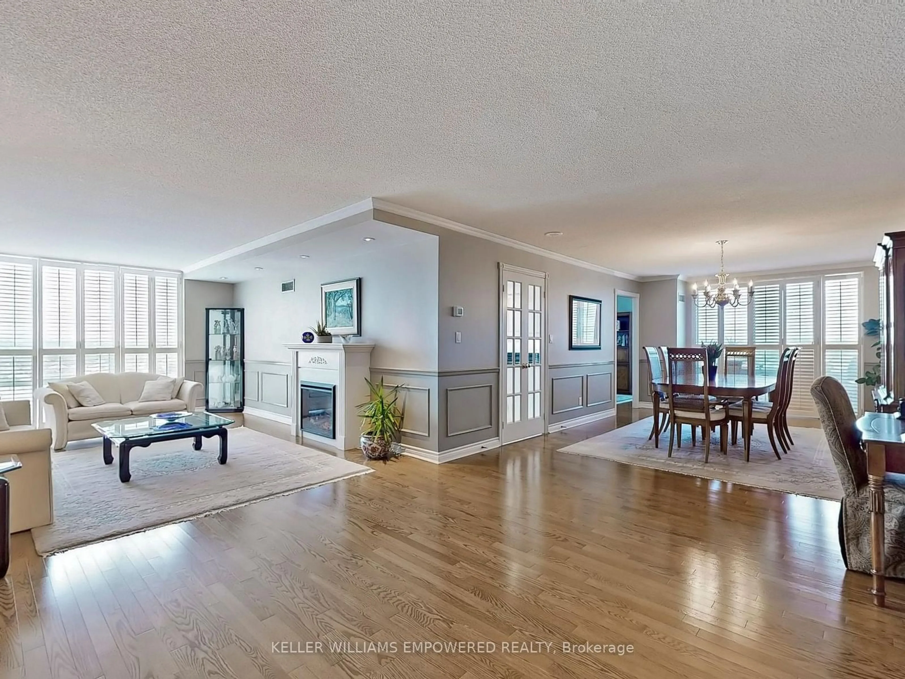 Indoor foyer for 850 Steeles Ave #709, Vaughan Ontario L4J 8E7