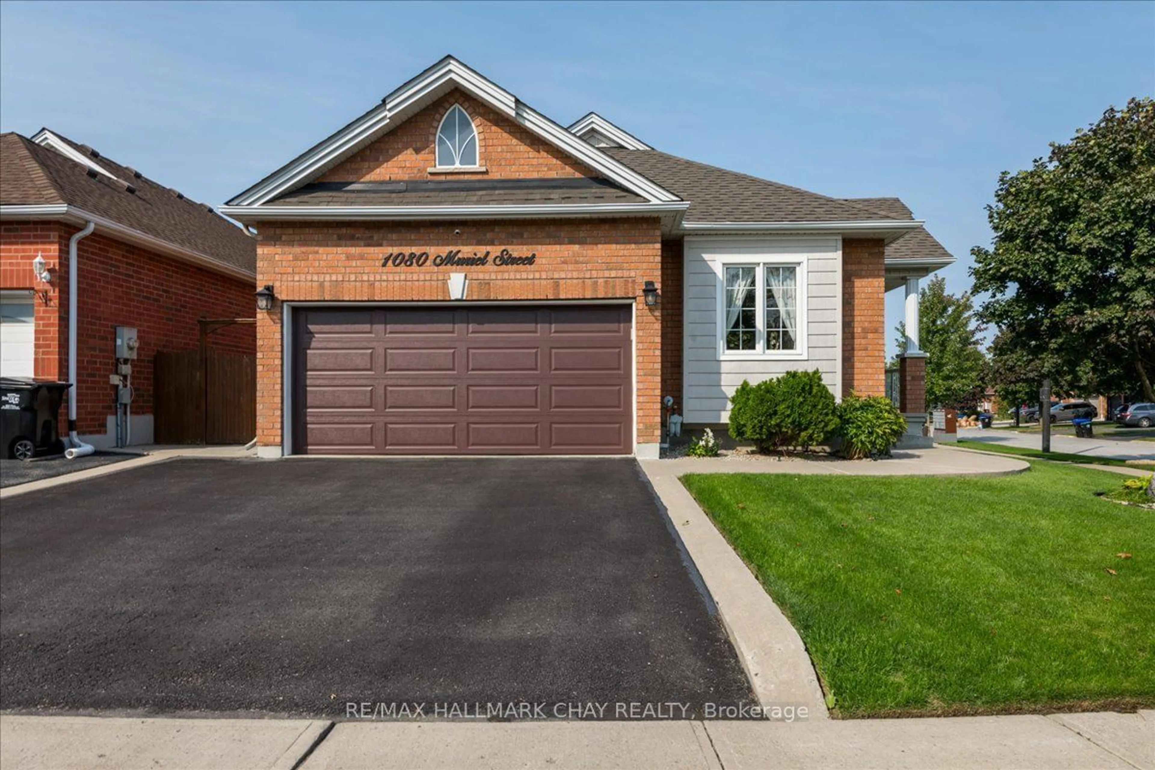 Home with brick exterior material, street for 1080 MURIEL St, Innisfil Ontario L9S 4W7