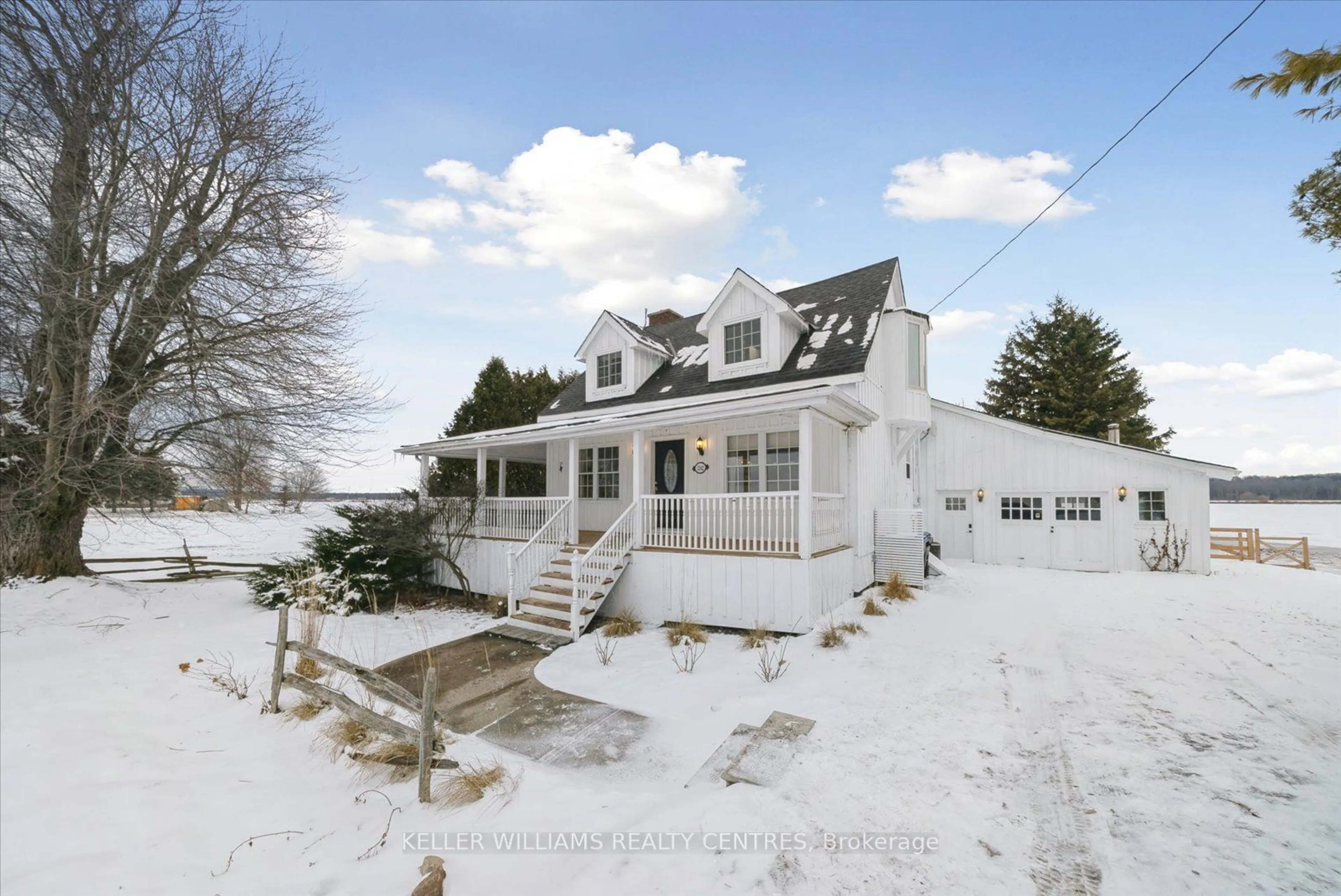 A pic from outside/outdoor area/front of a property/back of a property/a pic from drone, unknown for 1242 River Rd, Bradford West Gwillimbury Ontario L9N 1L3