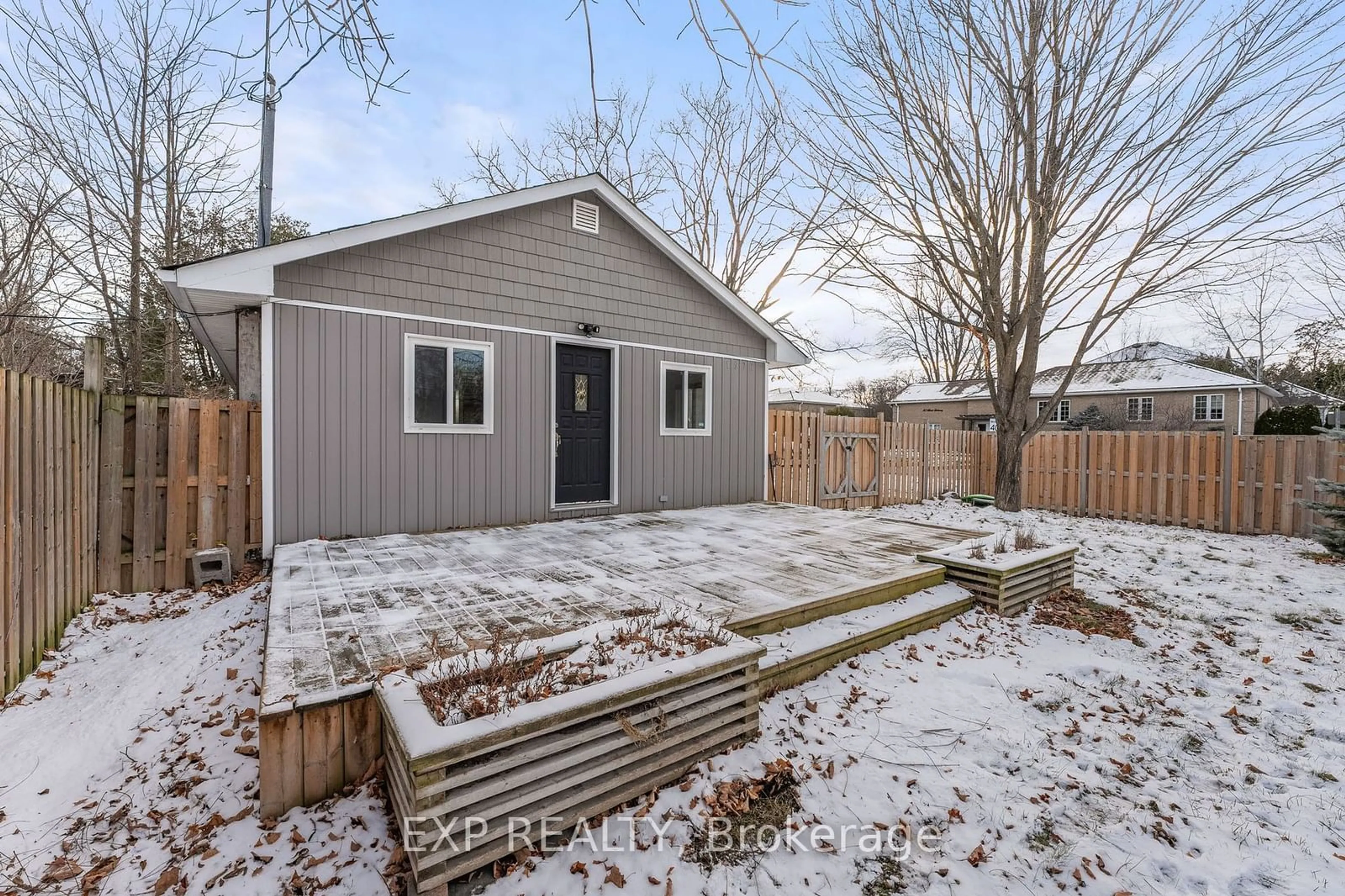 Shed for 1971 Metro Rd, Georgina Ontario L0E 1L0