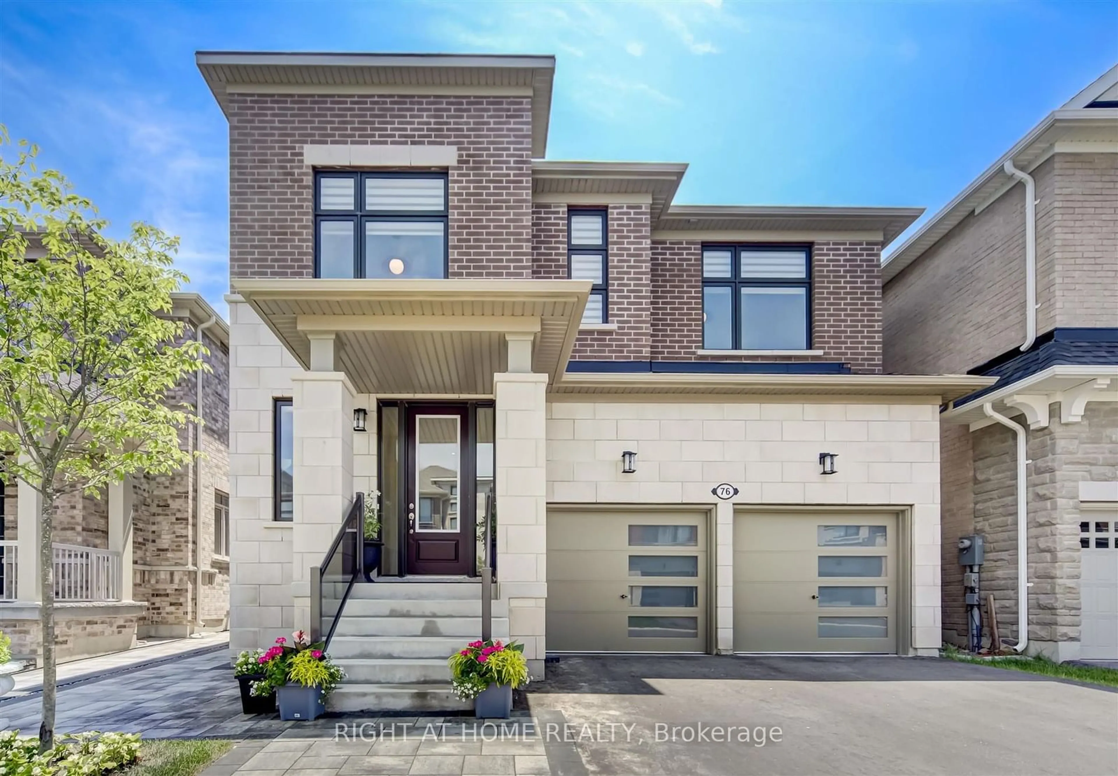 Home with brick exterior material, street for 76 Maple Fields Circ, Aurora Ontario L4G 6J1