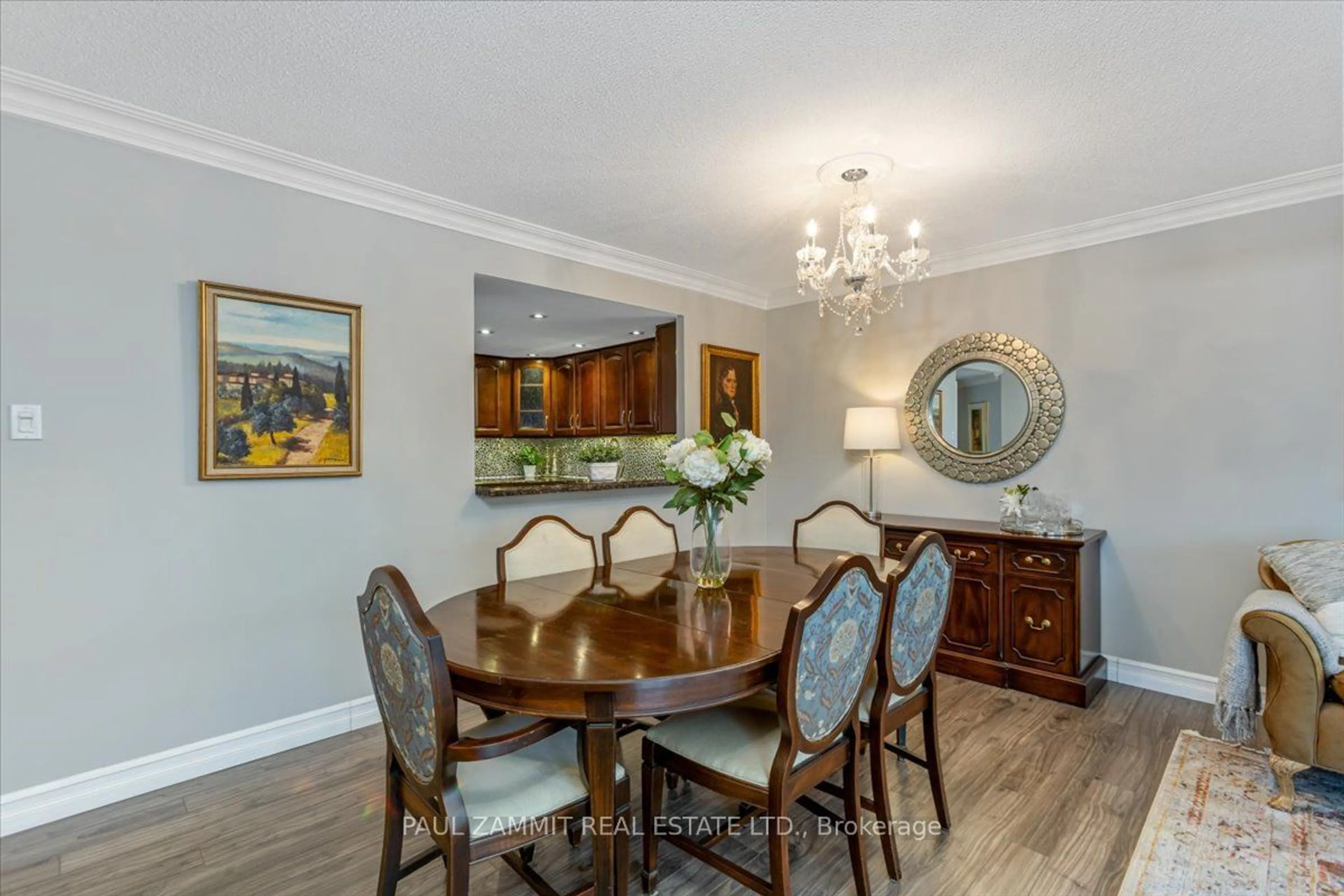 Dining room, wood/laminate floor for 5 Weldrick Rd #709, Richmond Hill Ontario L4C 8S9