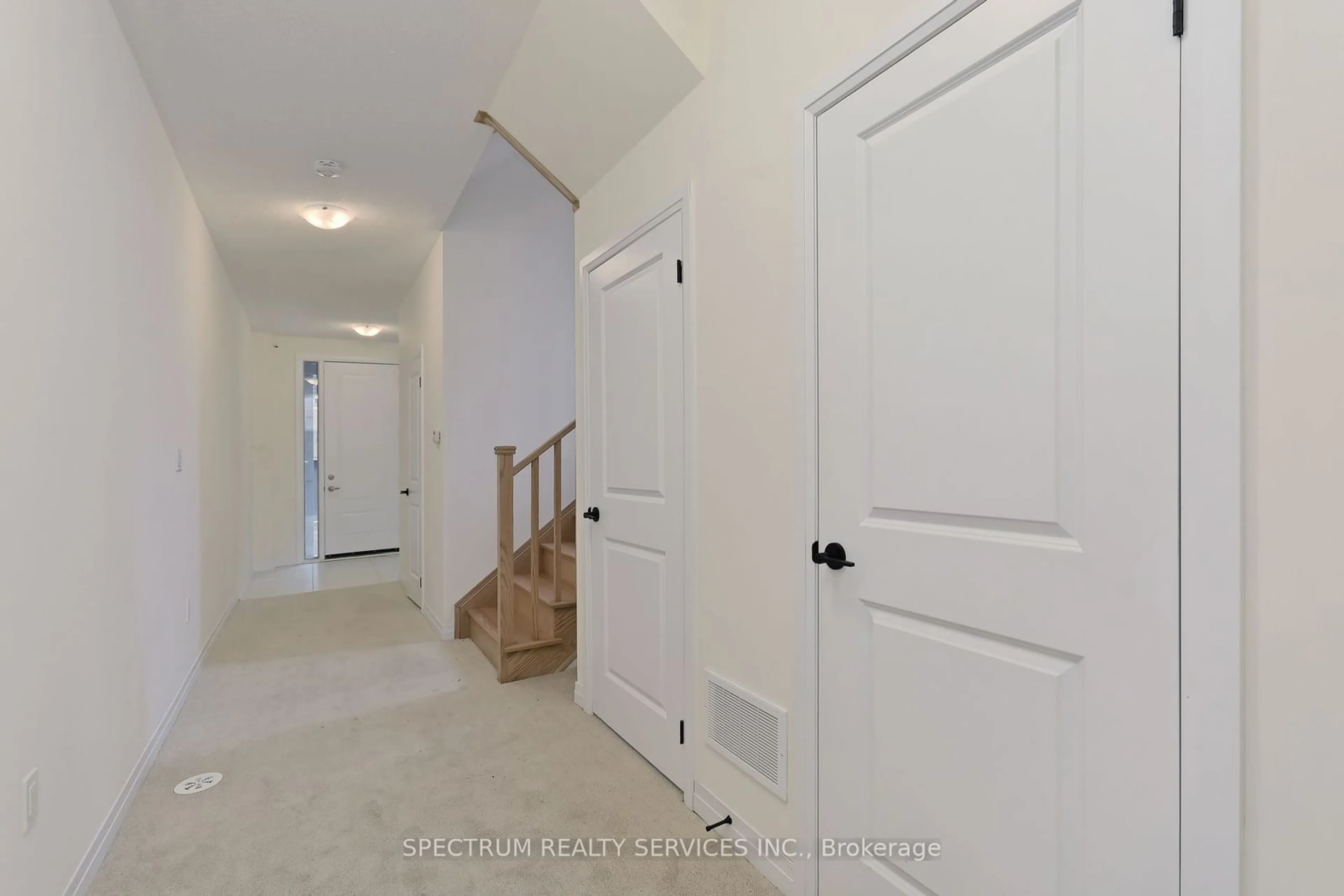 Indoor entryway for 155 De La Roche Dr, Vaughan Ontario L5H 5G4