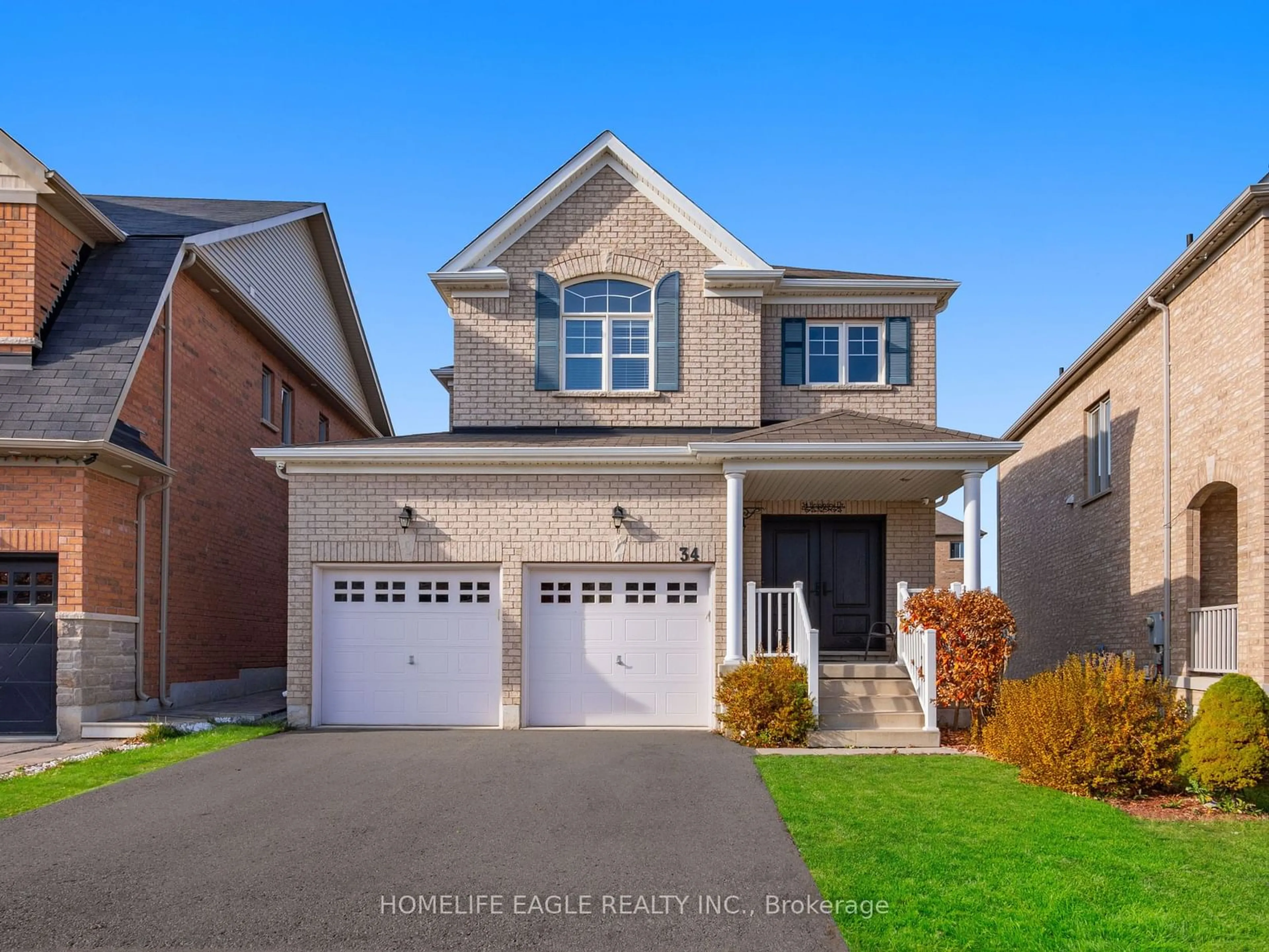 Home with brick exterior material, street for 34 Brookview Dr, Bradford West Gwillimbury Ontario L3Z 0S5