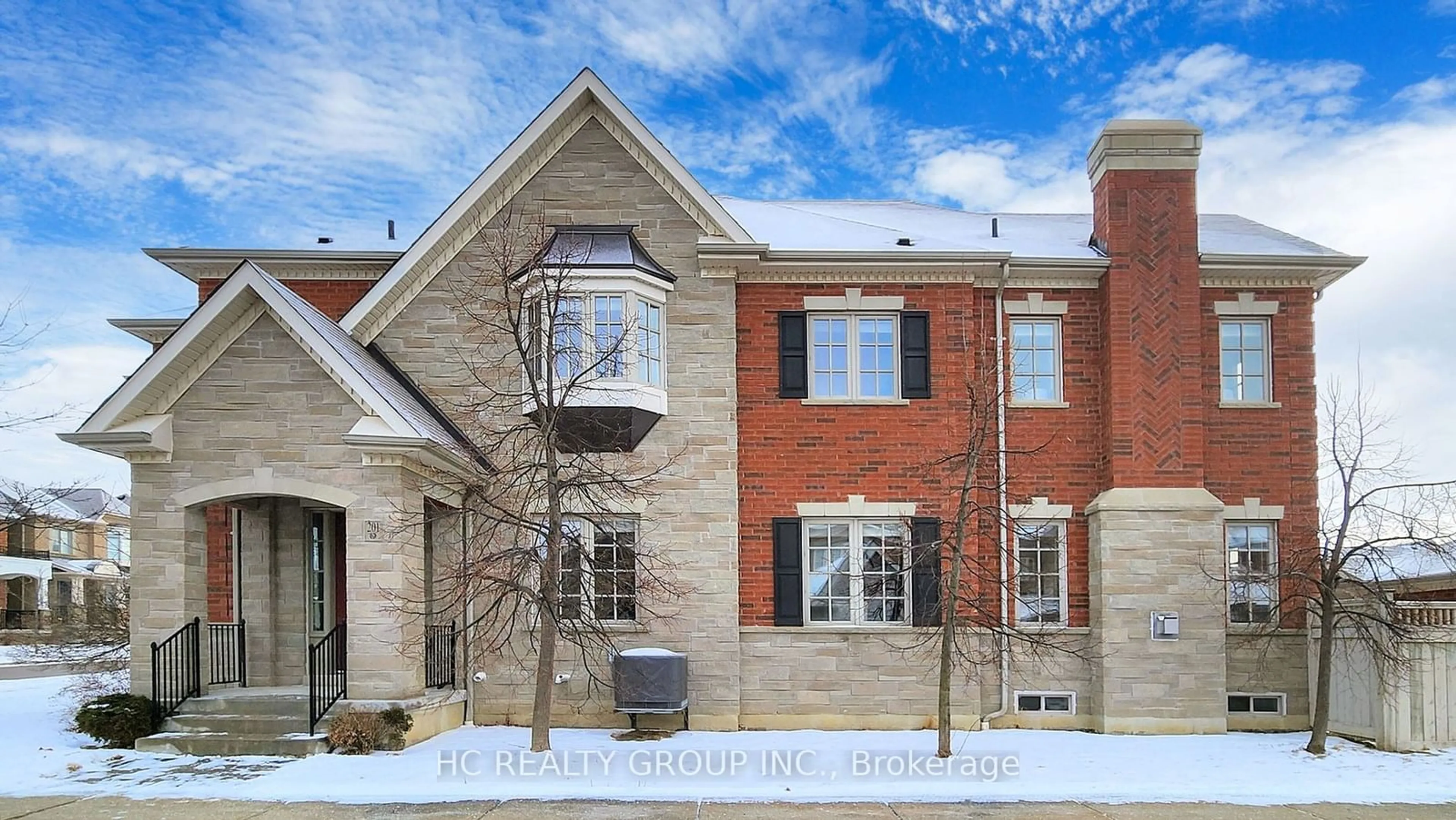 Home with brick exterior material, street for 201 Paradelle Dr, Richmond Hill Ontario L4E 1B8