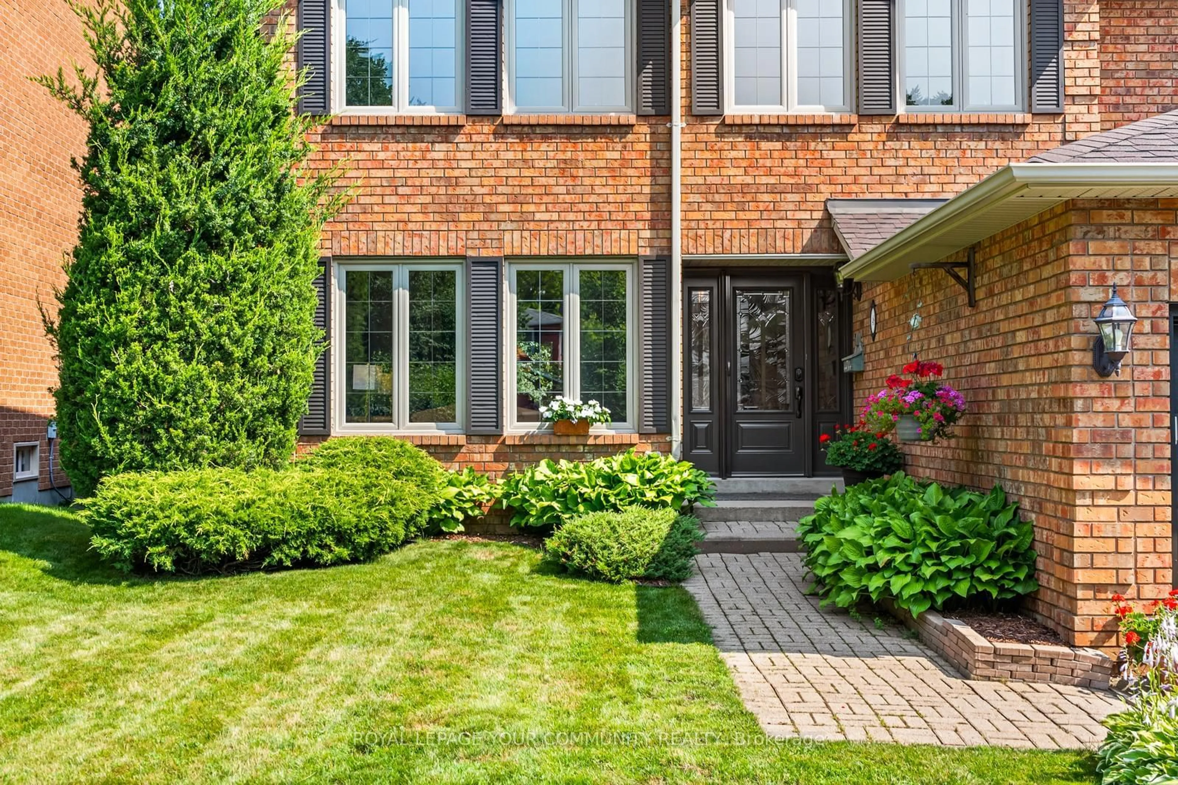 Home with brick exterior material, street for 48 Lanewood Dr, Aurora Ontario L4G 4T8