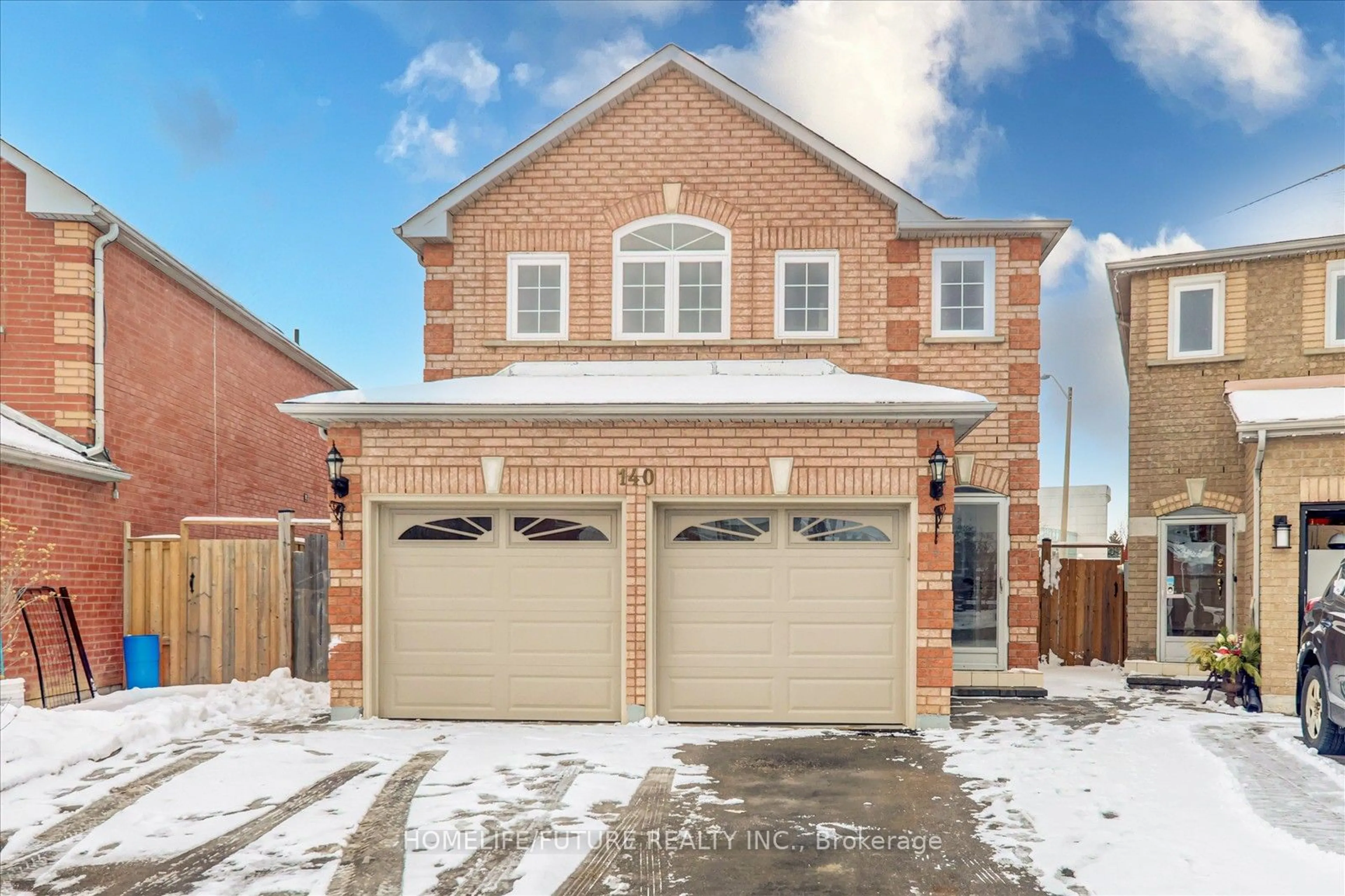 Home with brick exterior material, street for 140 Sophia Rd, Markham Ontario L3S 3Y9