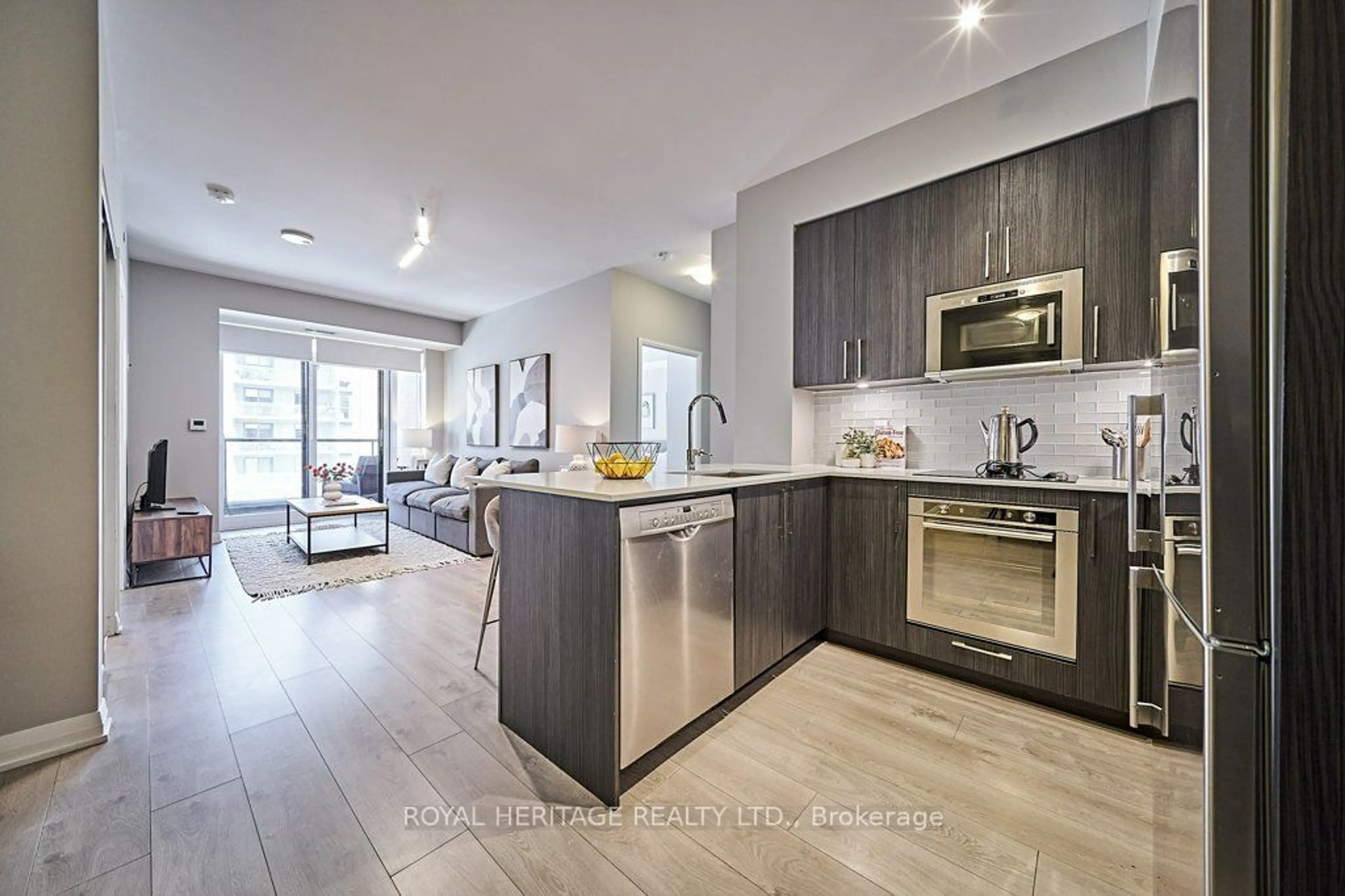 Open concept kitchen, unknown for 99 Eagle Rock Way #530, Vaughan Ontario L6A 5A7