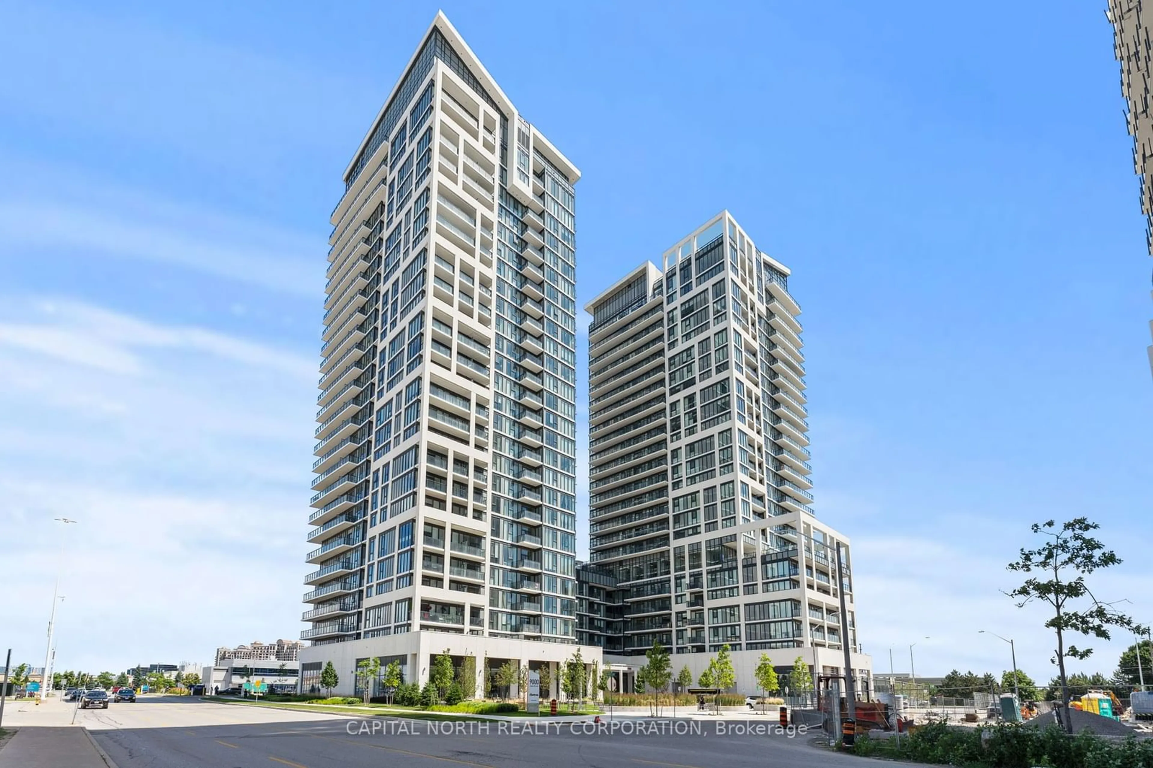 Indoor foyer for 9000 Jane St #319, Vaughan Ontario L4K 0M6