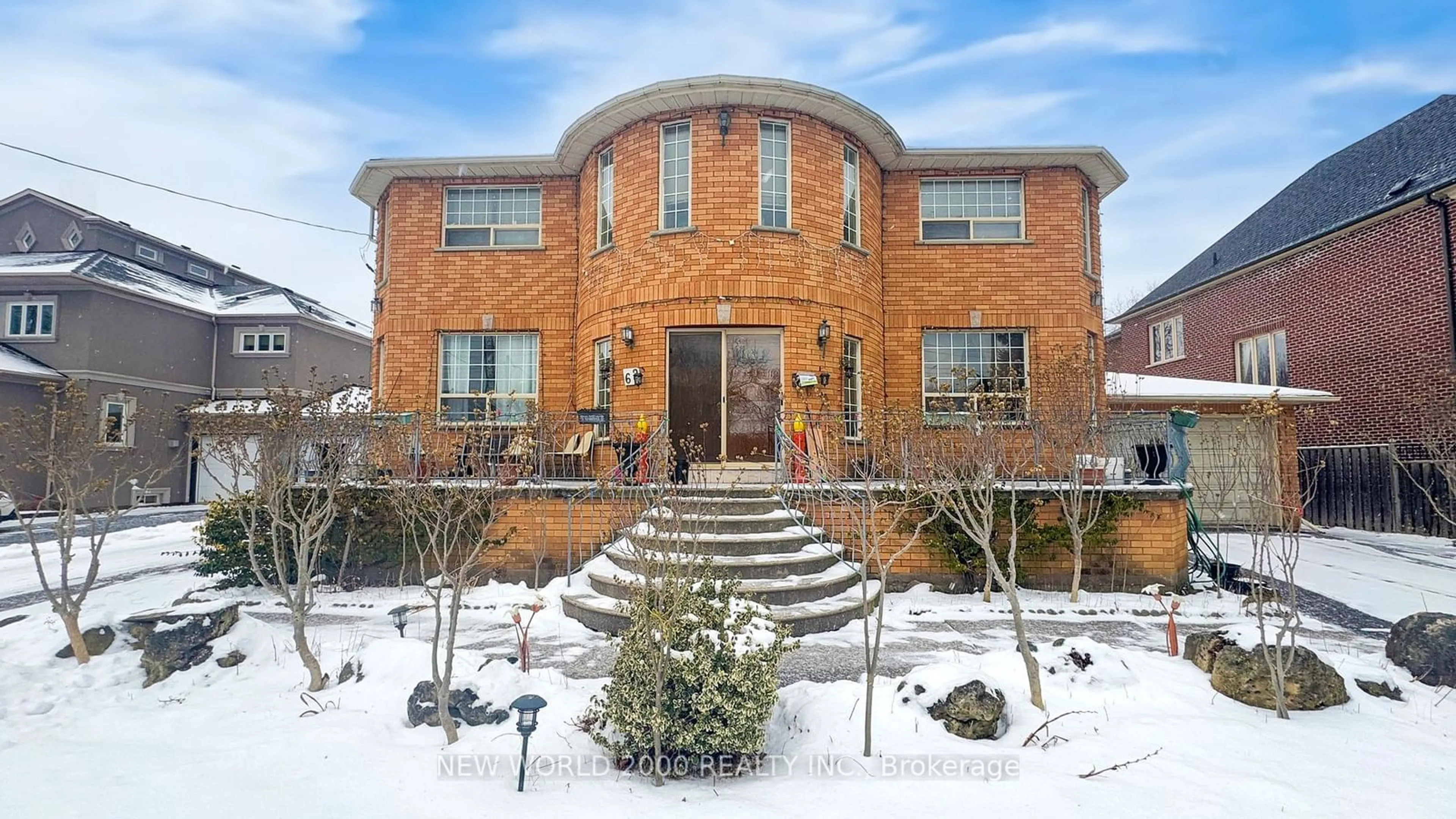 Home with brick exterior material, building for 62 Langstaff Rd, Richmond Hill Ontario L4C 6N3