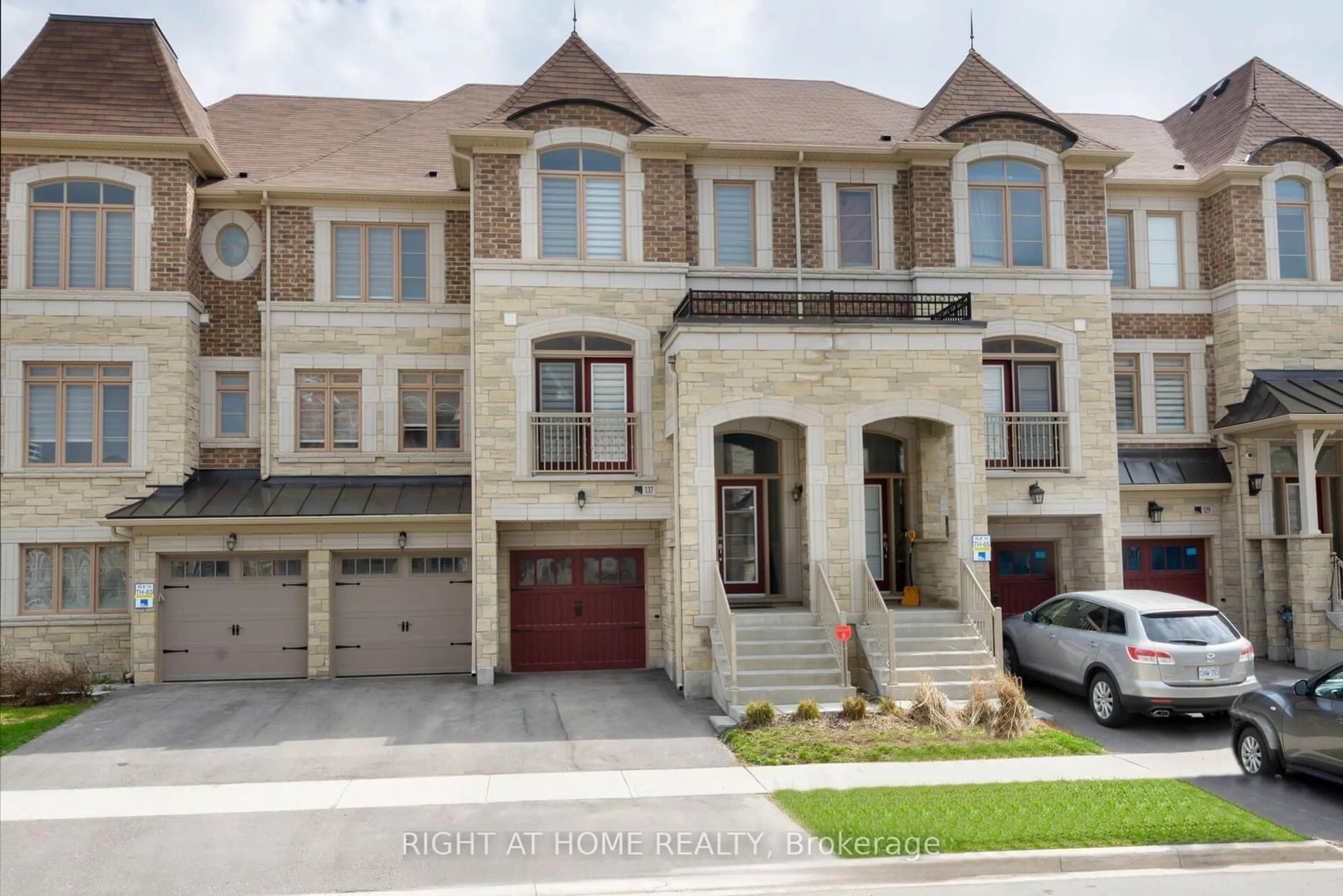 Home with brick exterior material, street for 137 Allegranza Ave, Vaughan Ontario L4L 1A6