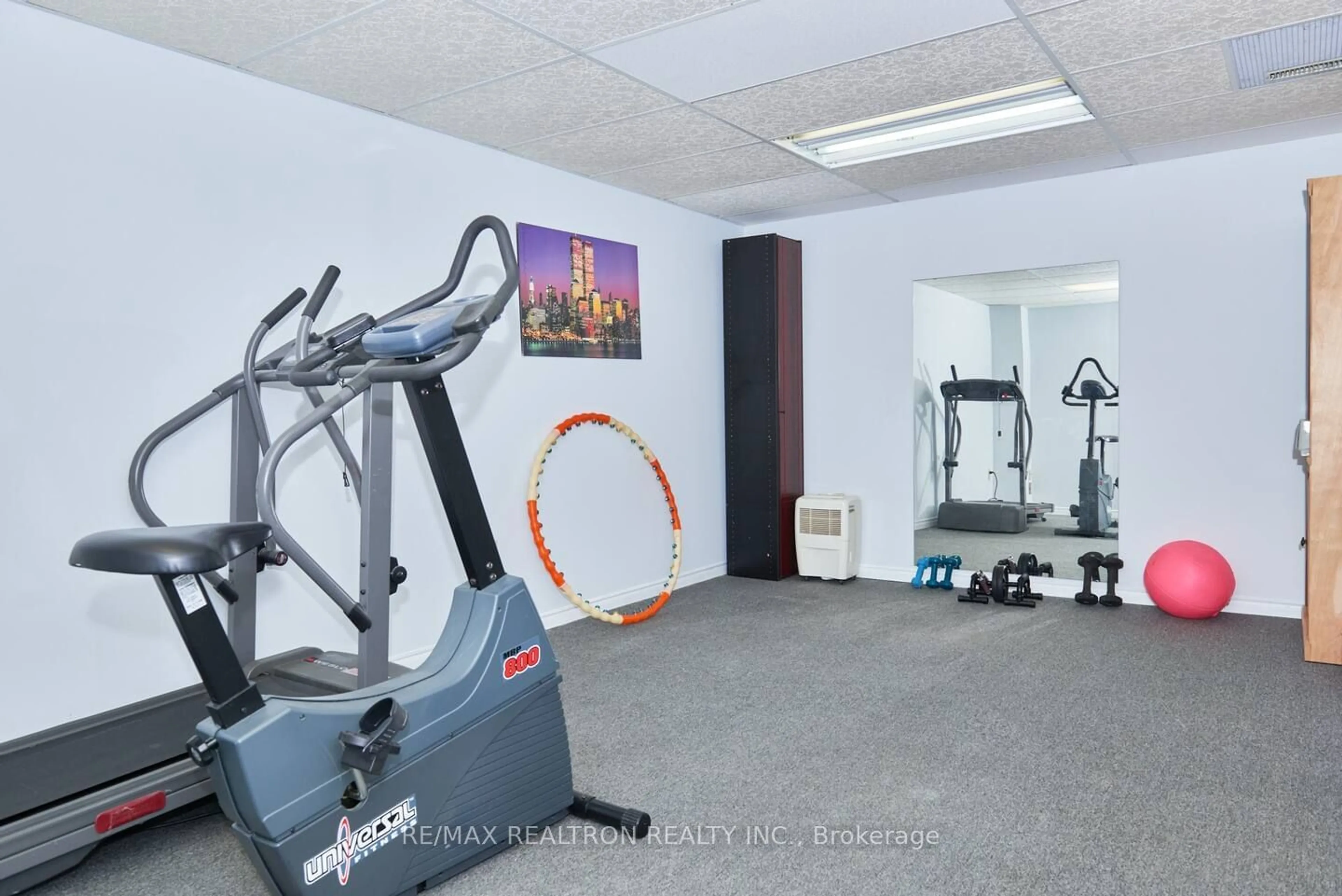 Gym or fitness room for 165 Weldrick Rd, Richmond Hill Ontario L4C 5R7