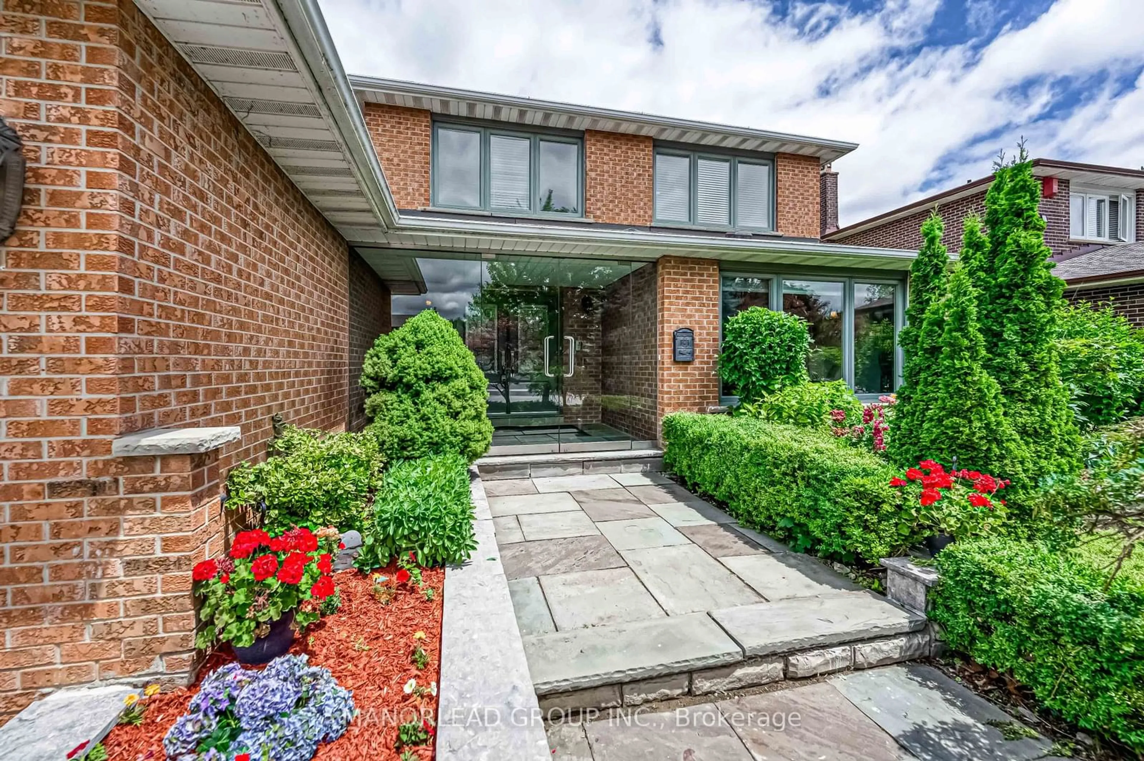 Home with brick exterior material, street for 102 Willowbrook Rd, Markham Ontario L3T 5P5