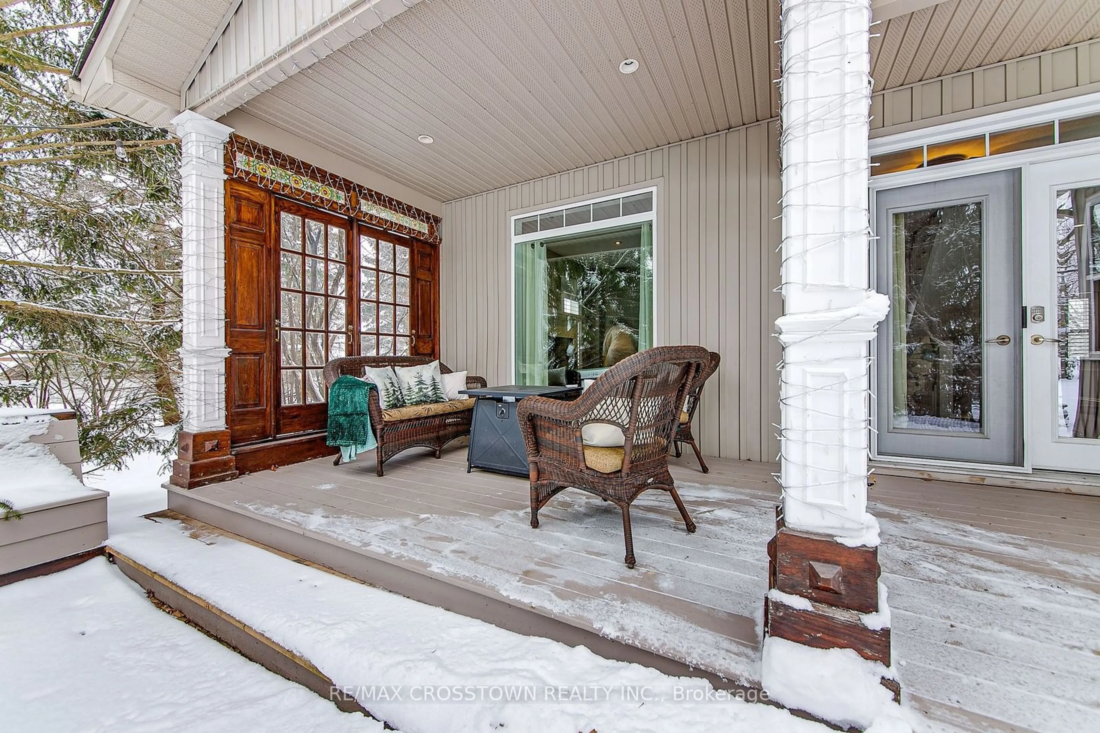 Indoor entryway for 39 Davis Tr, Essa Ontario L0L 2N0