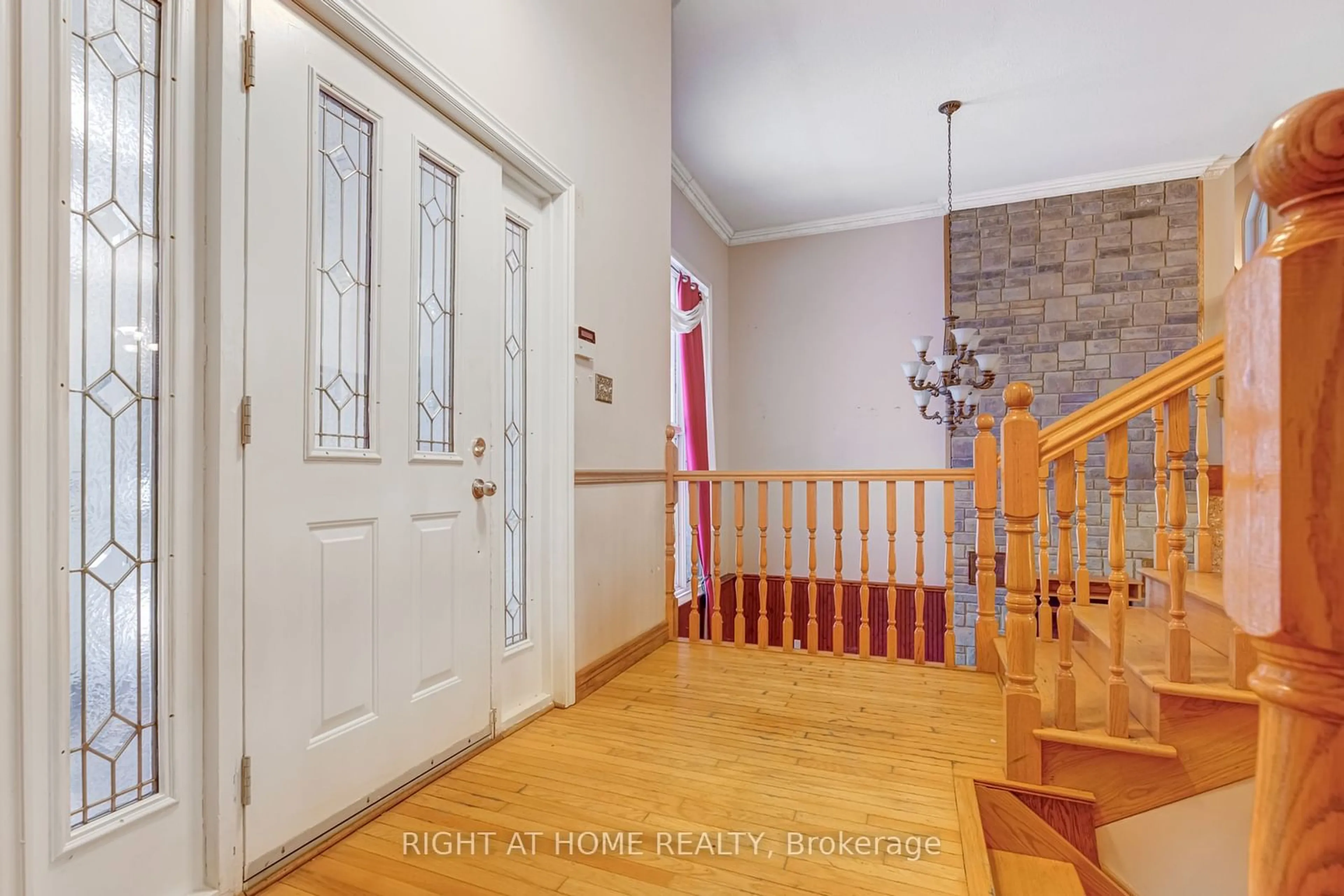 Indoor entryway for 520 REGIONAL ROAD 12 Rd, Brock Ontario L0E 1E0