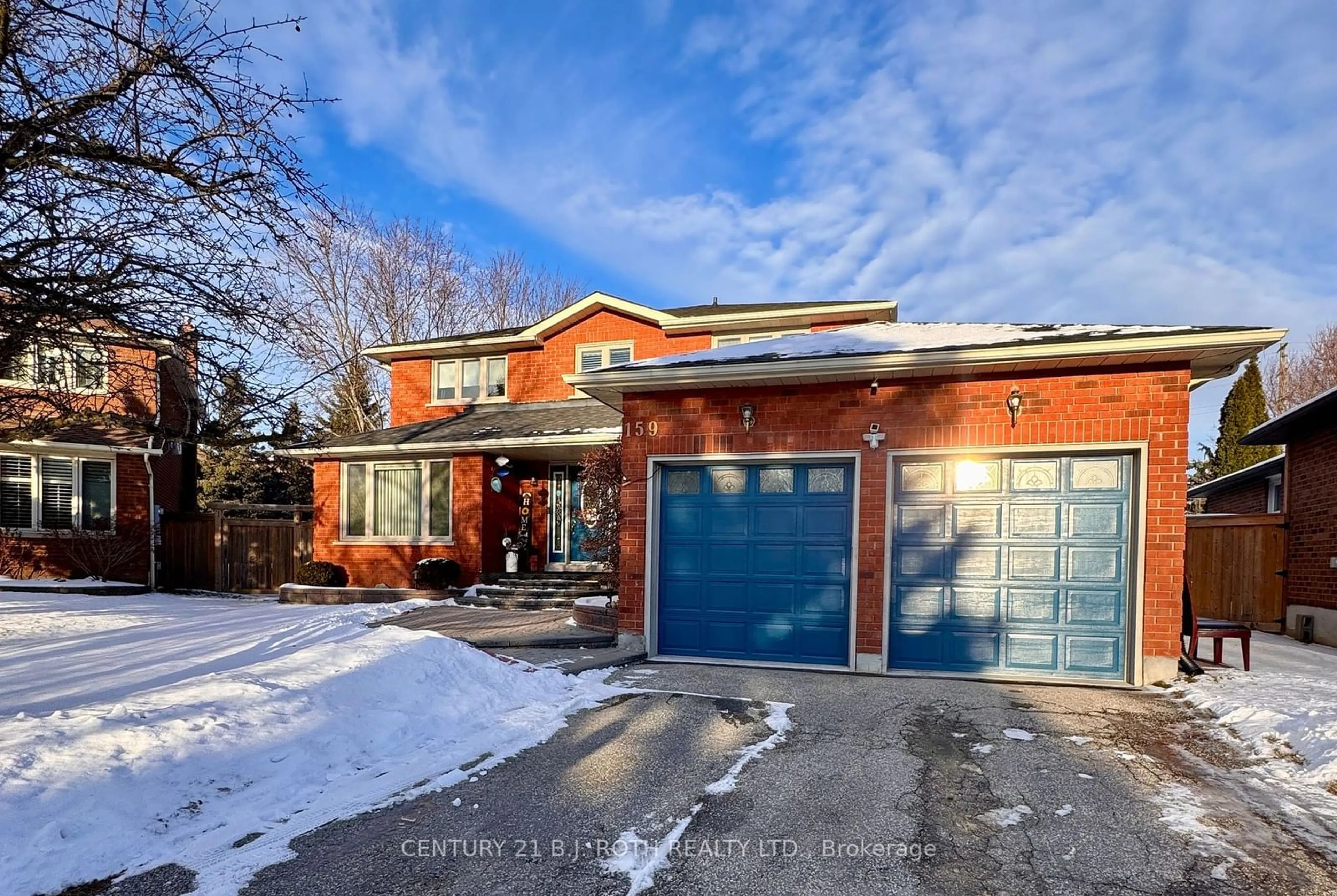 Home with brick exterior material, street for 159 Geoffrey Cres, Whitchurch-Stouffville Ontario L4A 5B8