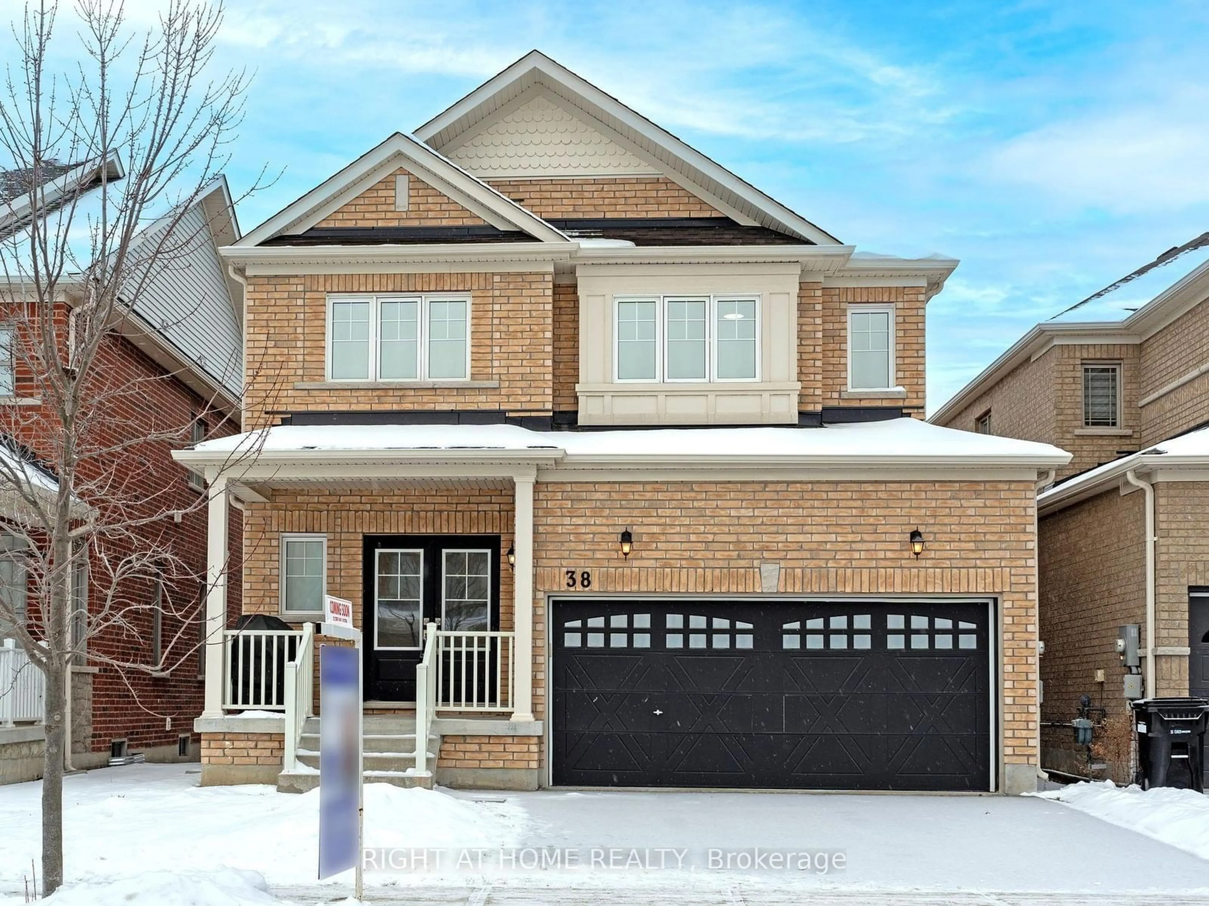 Home with brick exterior material, street for 38 Romanelli Cres, Bradford West Gwillimbury Ontario L3Z 0X7