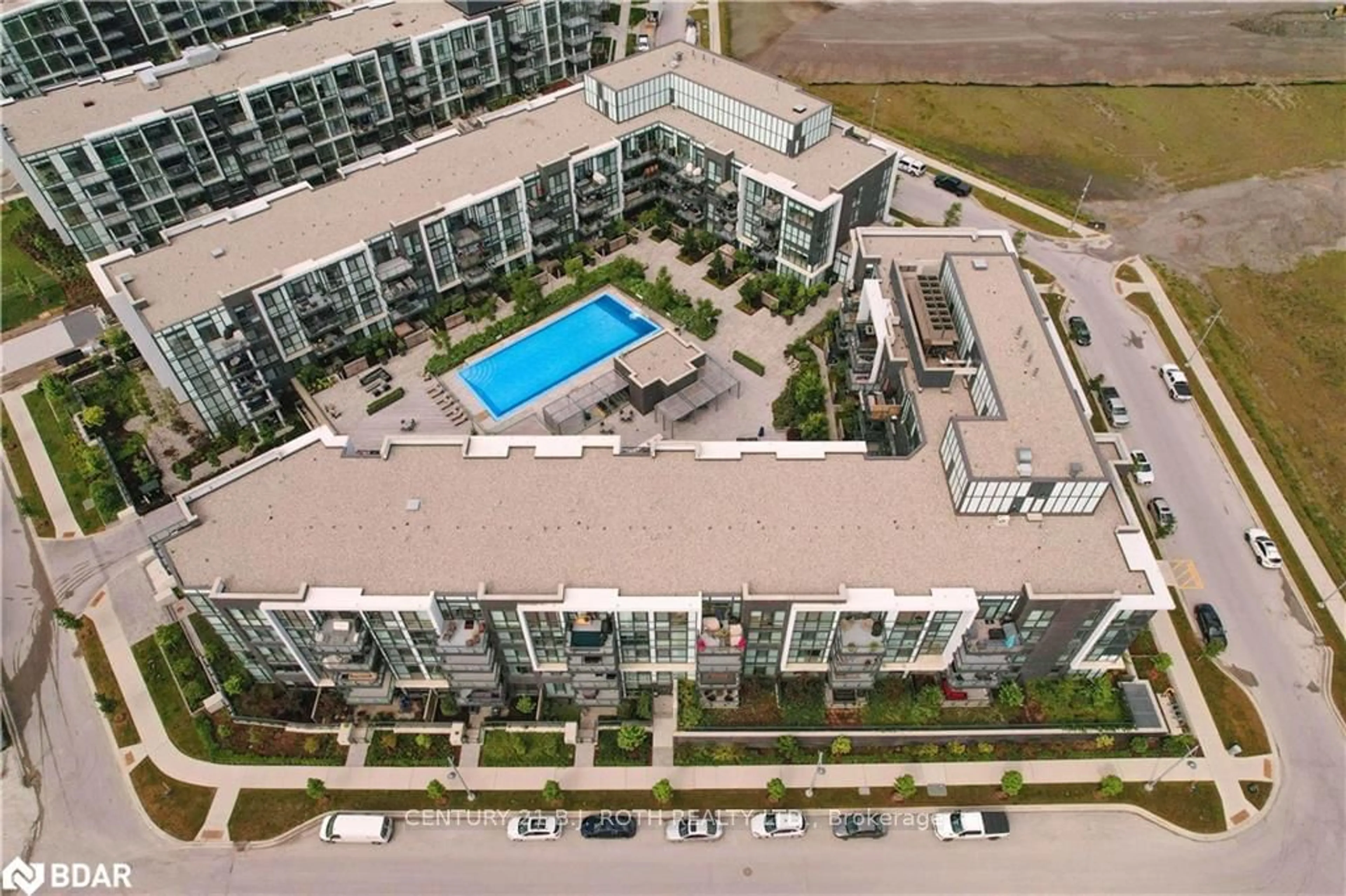 A pic from outside/outdoor area/front of a property/back of a property/a pic from drone, city buildings view from balcony for 375 SEA RAY Ave #G-15, Innisfil Ontario L9S 0N9