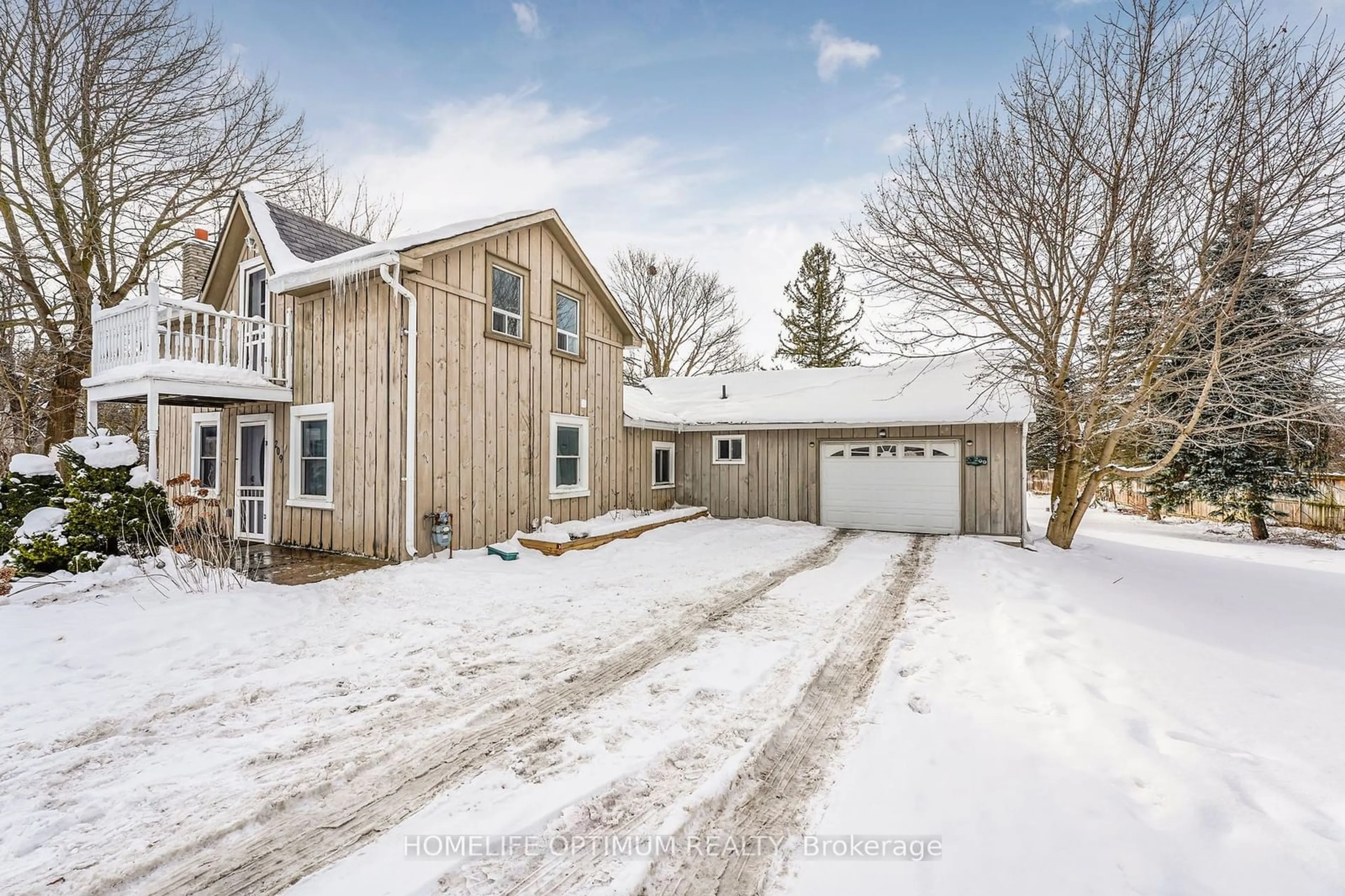 A pic from outside/outdoor area/front of a property/back of a property/a pic from drone, street for 209 Barrie St, Essa Ontario L0L 2N0