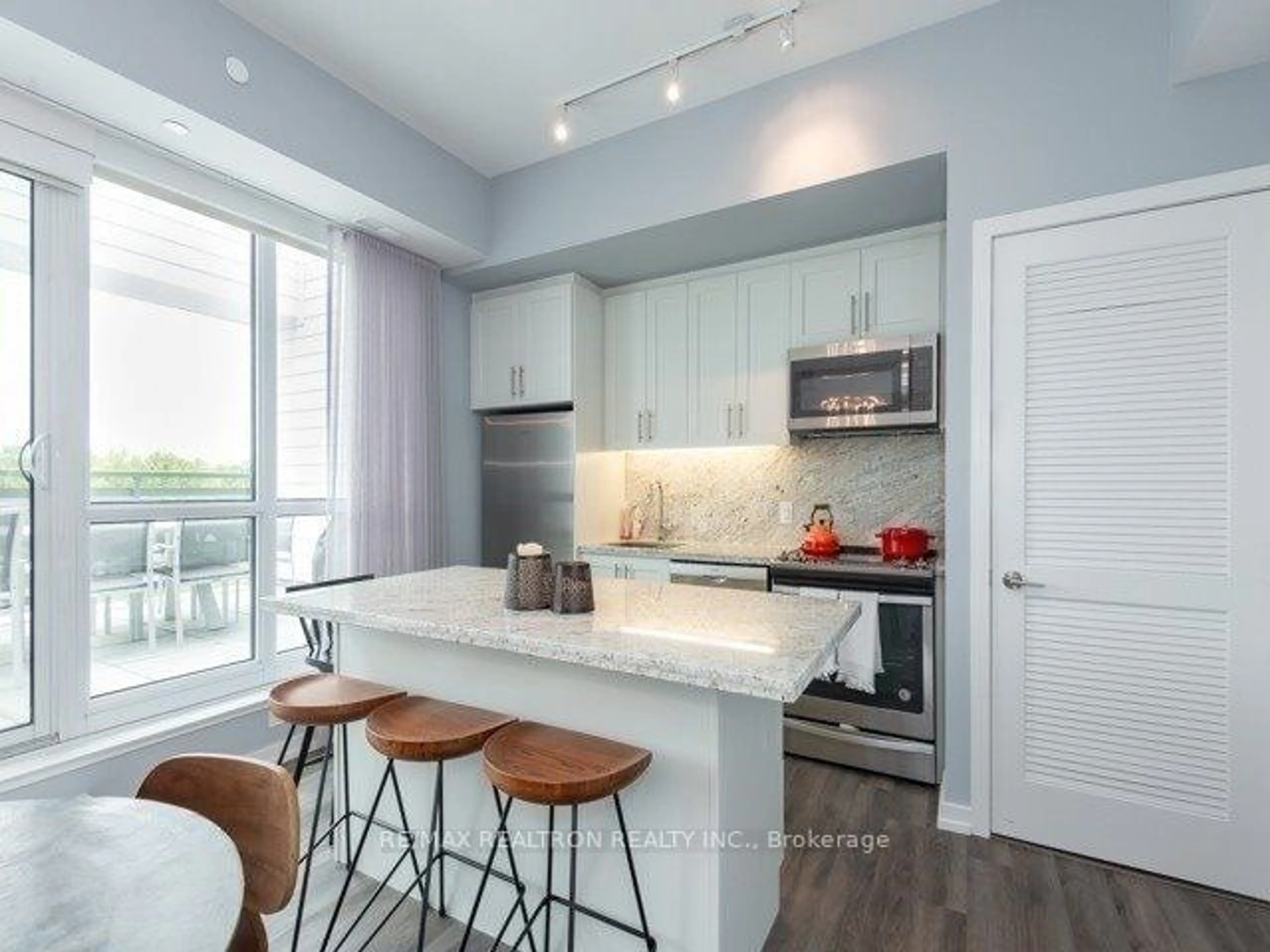 Open concept kitchen, unknown for 233 Broward Way #7, Innisfil Ontario L9S 0L8