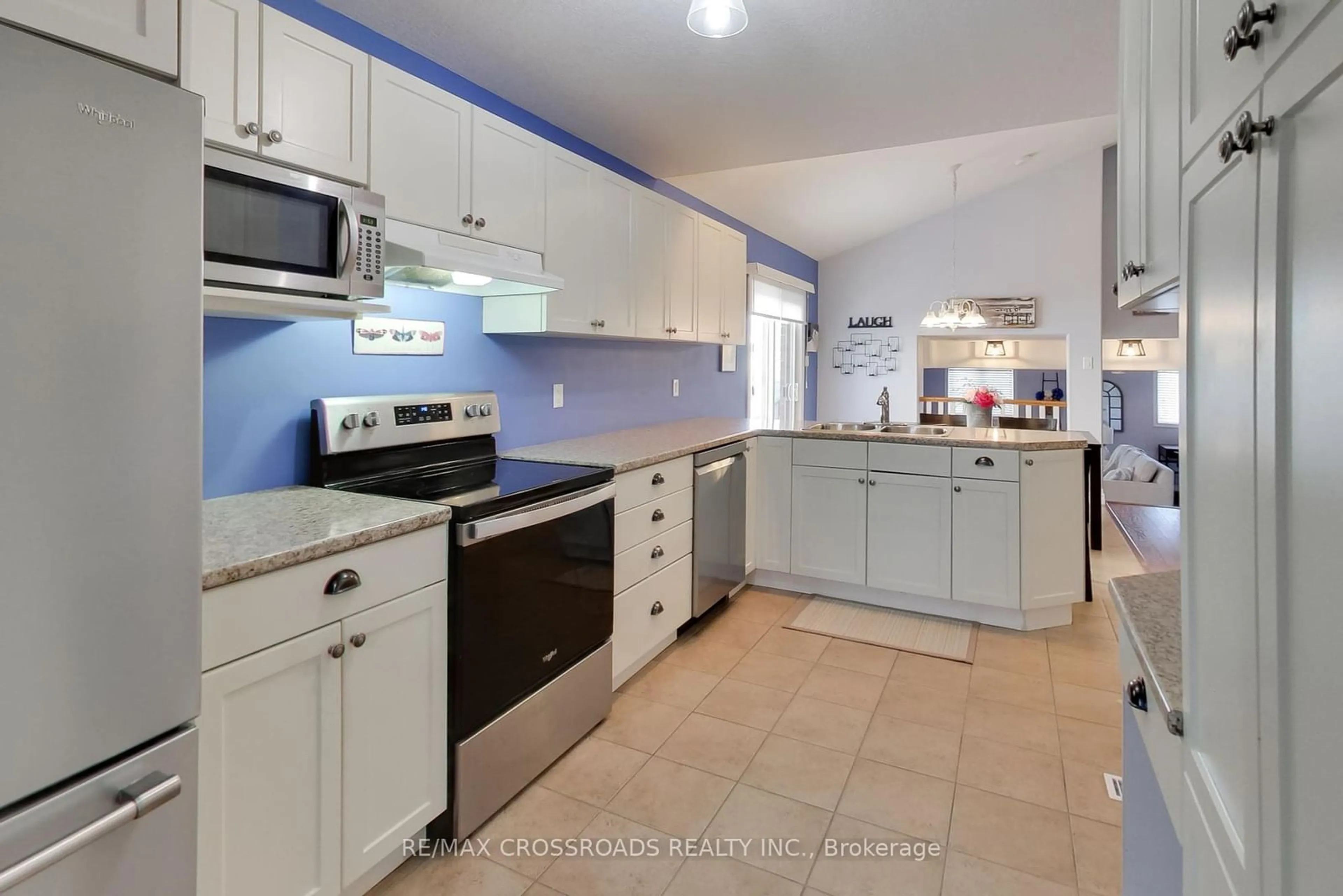 Standard kitchen, ceramic/tile floor for 23 Banting Cres, Essa Ontario L0M 1B6