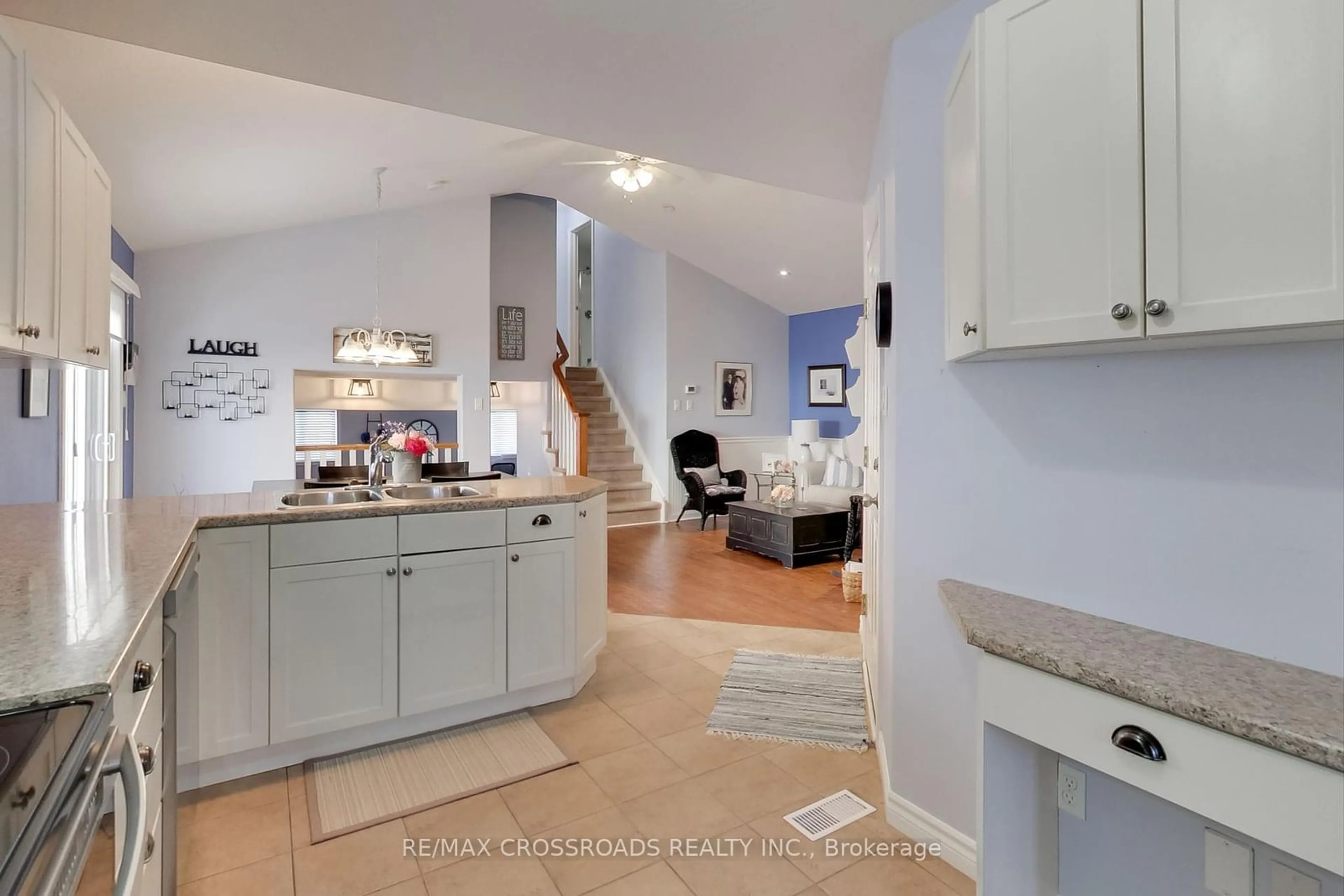 Open concept kitchen, unknown for 23 Banting Cres, Essa Ontario L0M 1B6