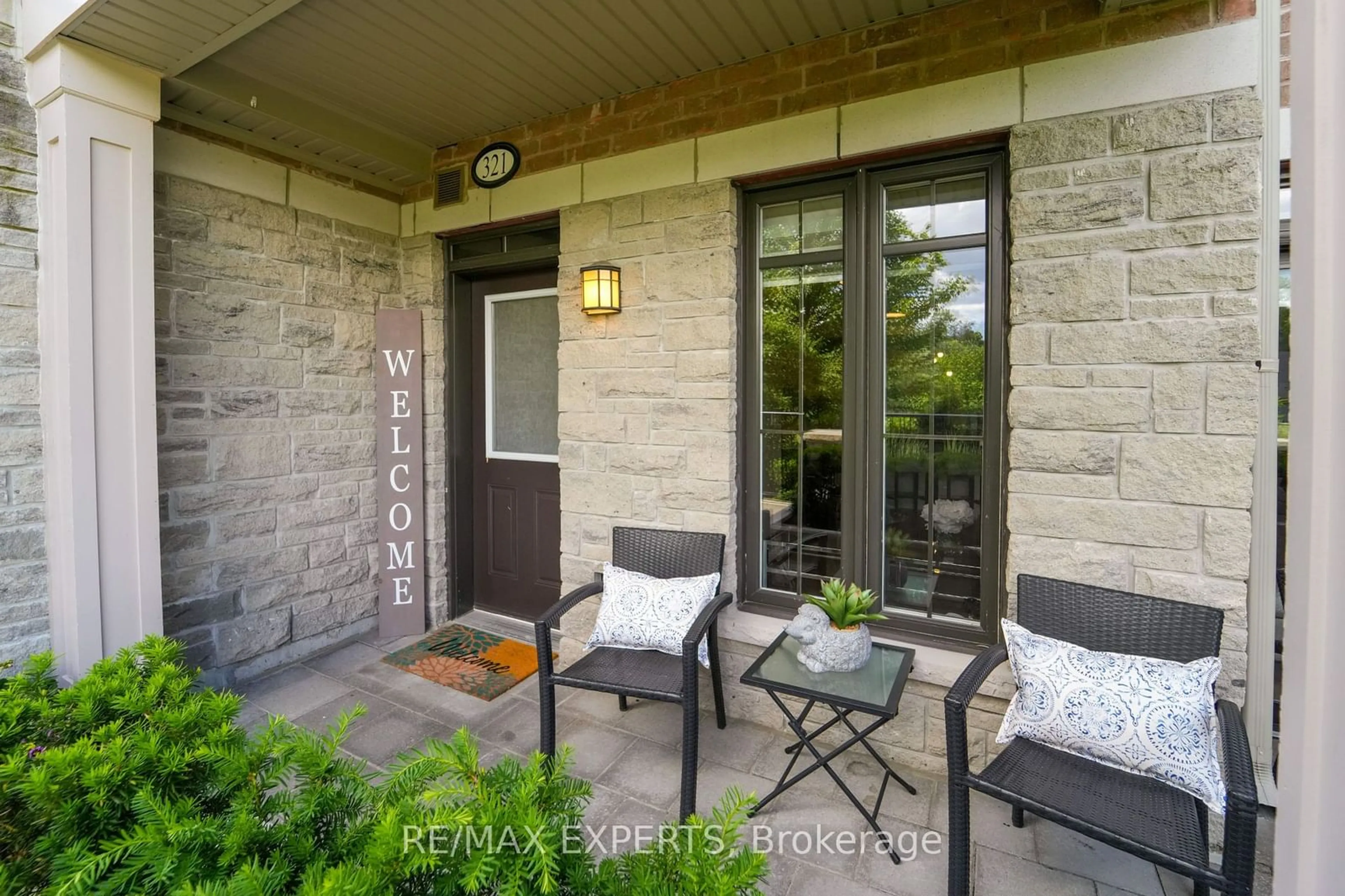 Patio, street for 199 Pine Grove Rd #321, Vaughan Ontario L4L 0H8