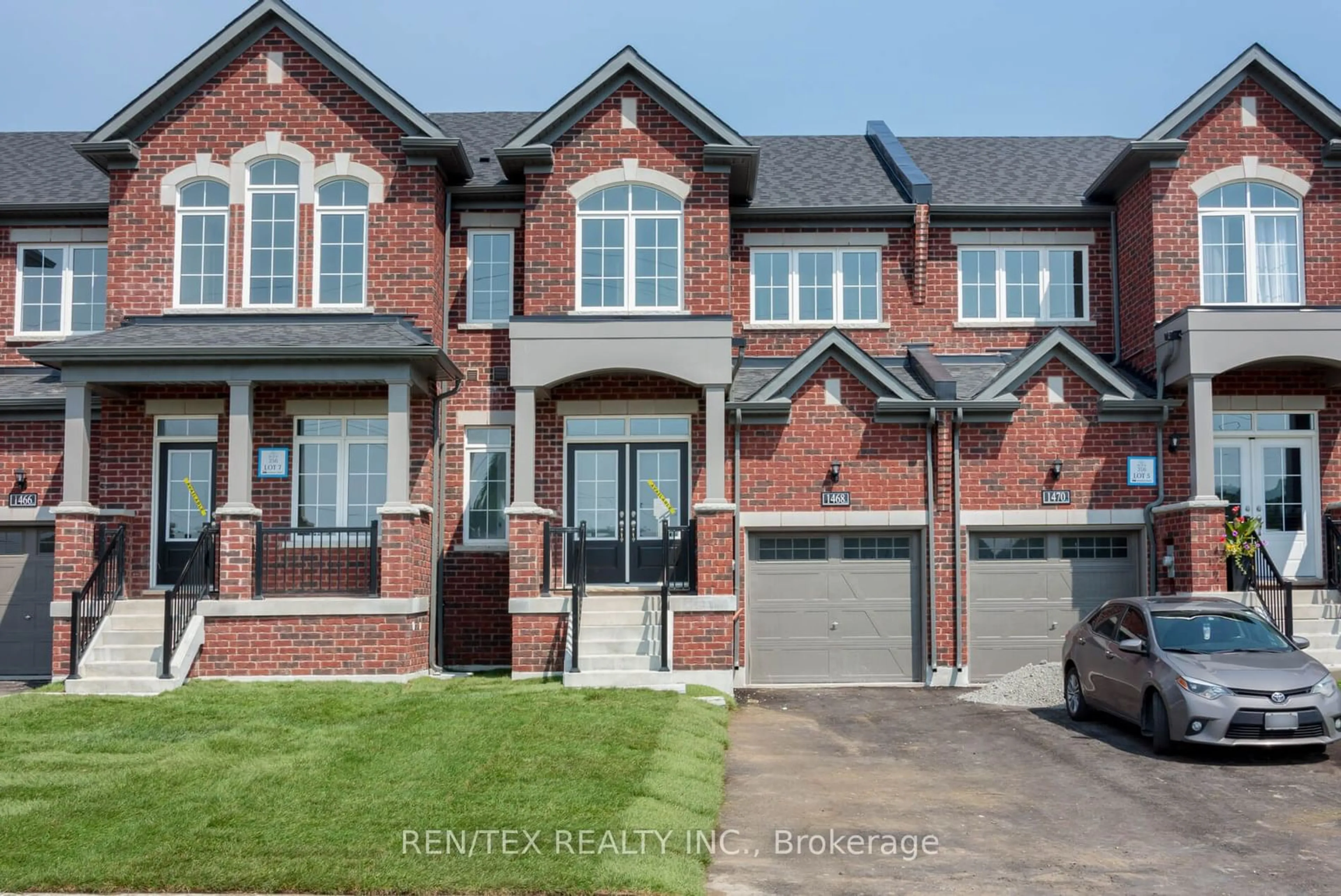 Home with brick exterior material, street for 1468 Harker St, Innisfil Ontario L9S 4R7