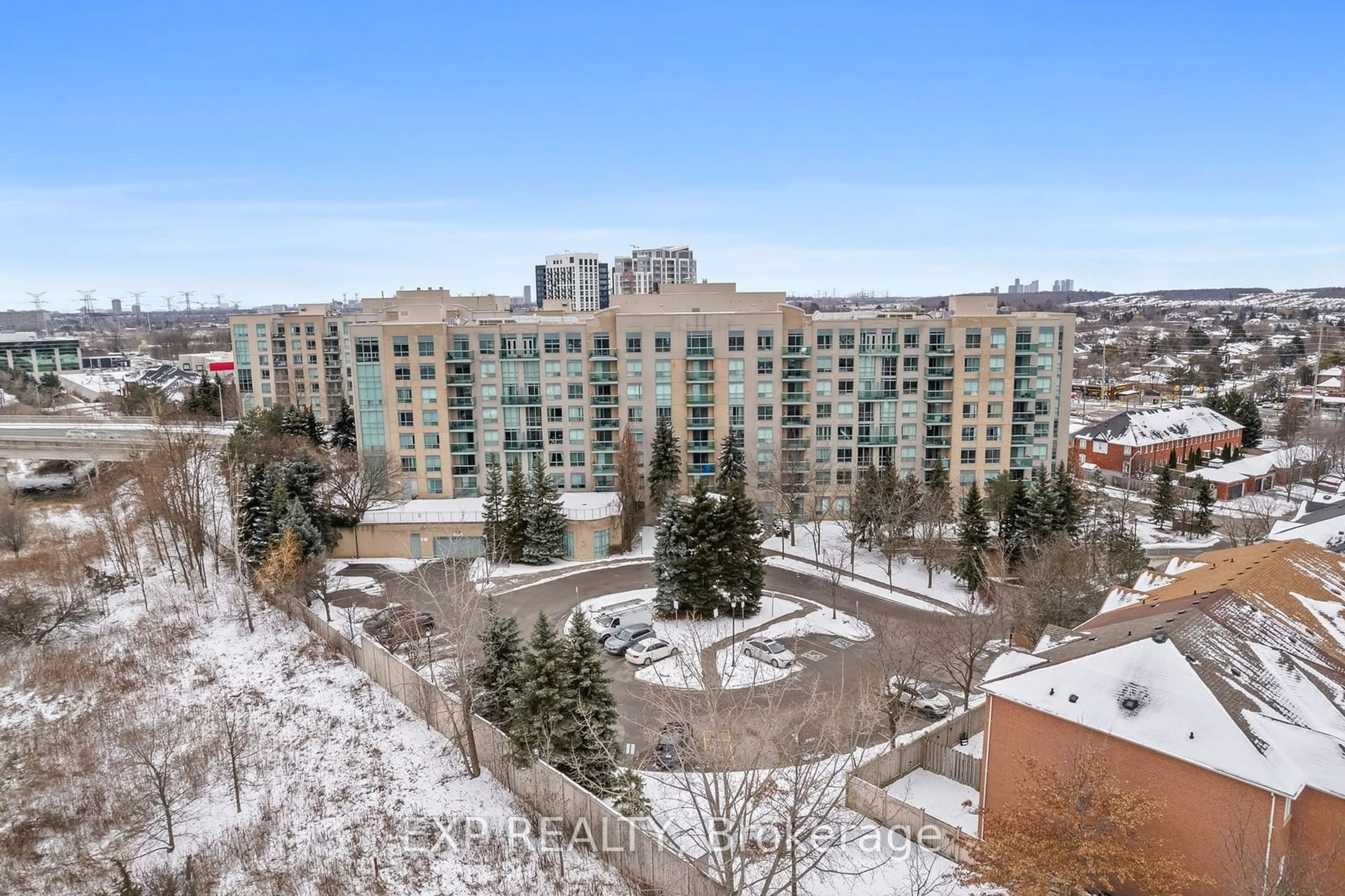 A pic from outside/outdoor area/front of a property/back of a property/a pic from drone, city buildings view from balcony for 3 Ellesmere St #509, Richmond Hill Ontario L4B 4N2