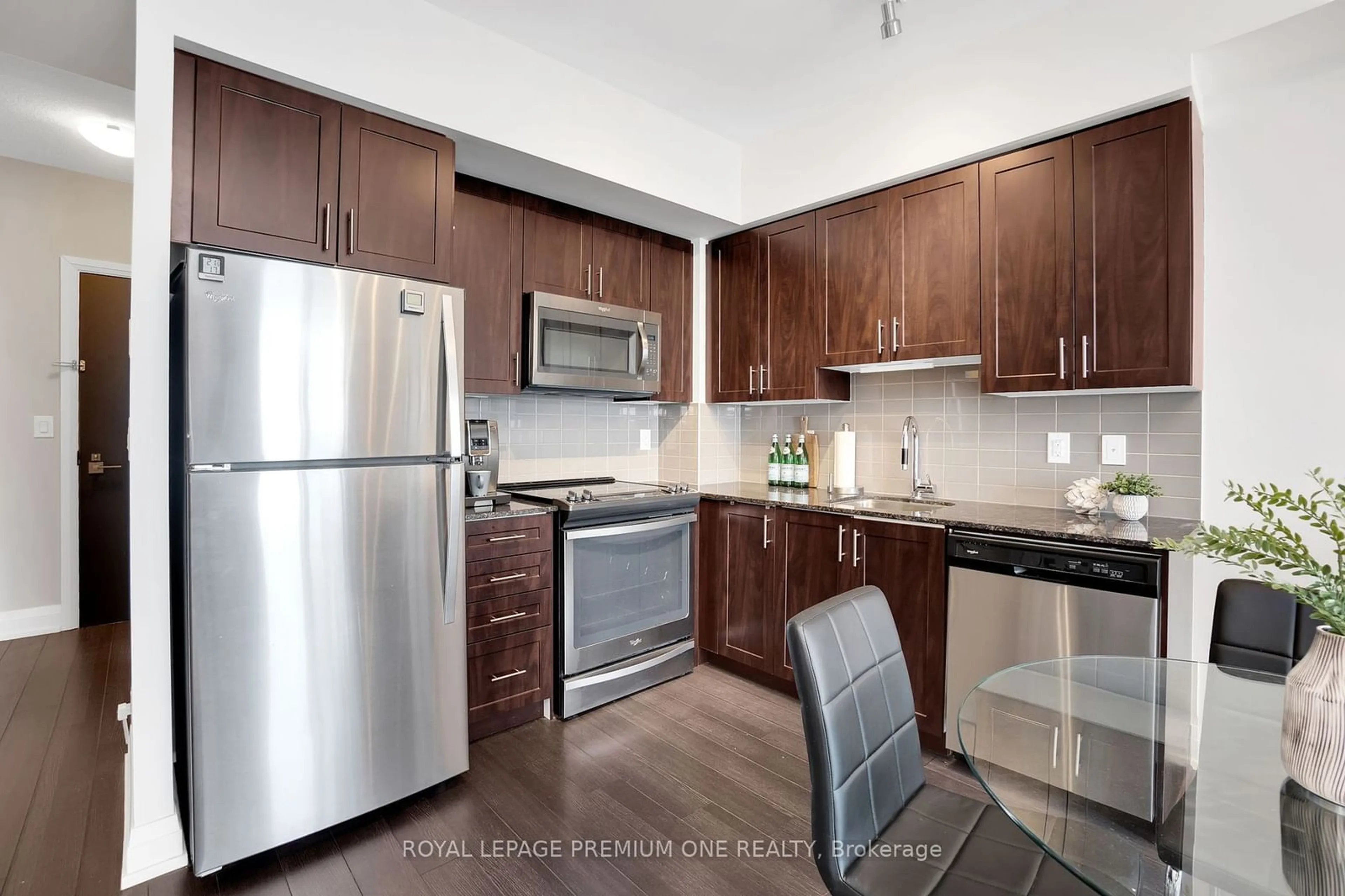 Standard kitchen, unknown for 3600 Highway 7 Rd #1803, Vaughan Ontario L4L 0G7