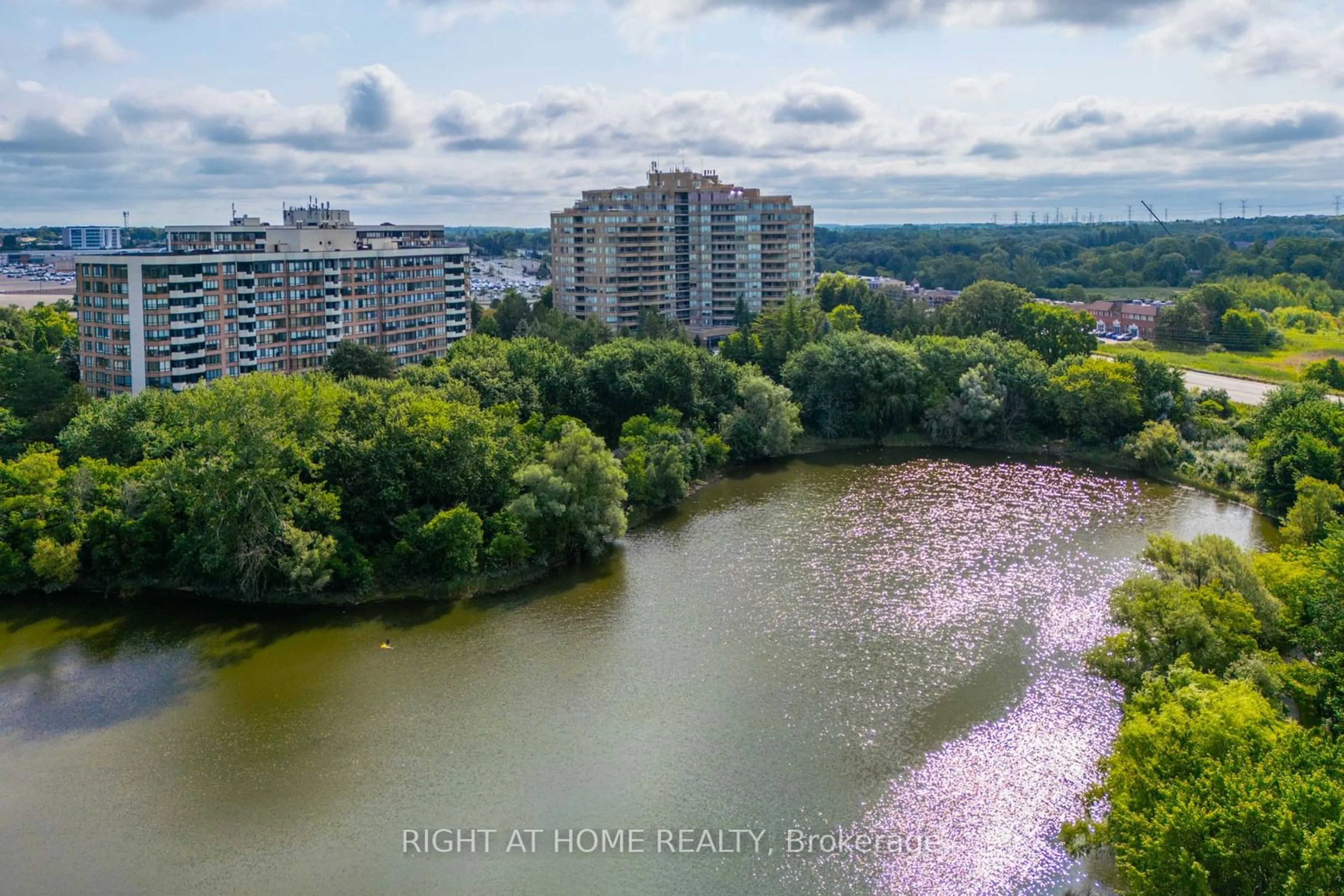 A pic from outside/outdoor area/front of a property/back of a property/a pic from drone, water/lake/river/ocean view for 55 Austin Dr #712, Markham Ontario L3R 8H5