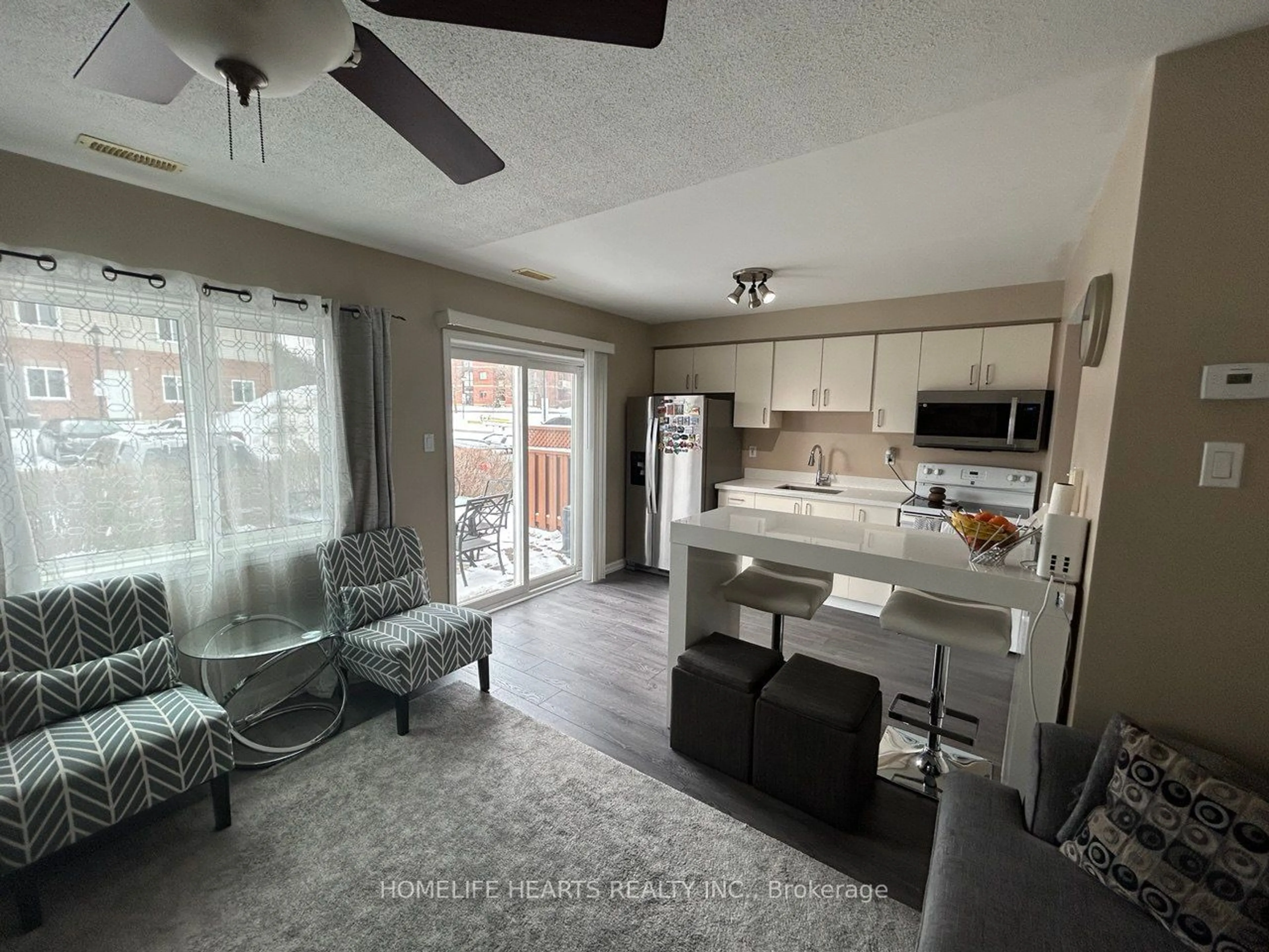 Open concept kitchen, unknown for 1 Testa Rd #5, Uxbridge Ontario L9P 1Y8